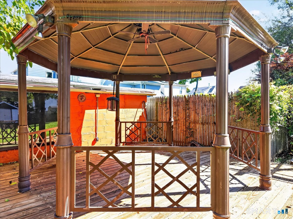 22 Hine Street Property Photo 33