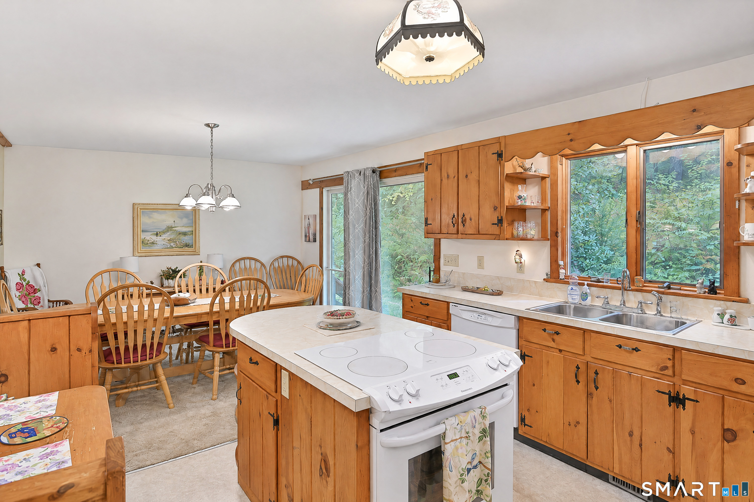 2 Moosehorn Road Property Photo 9