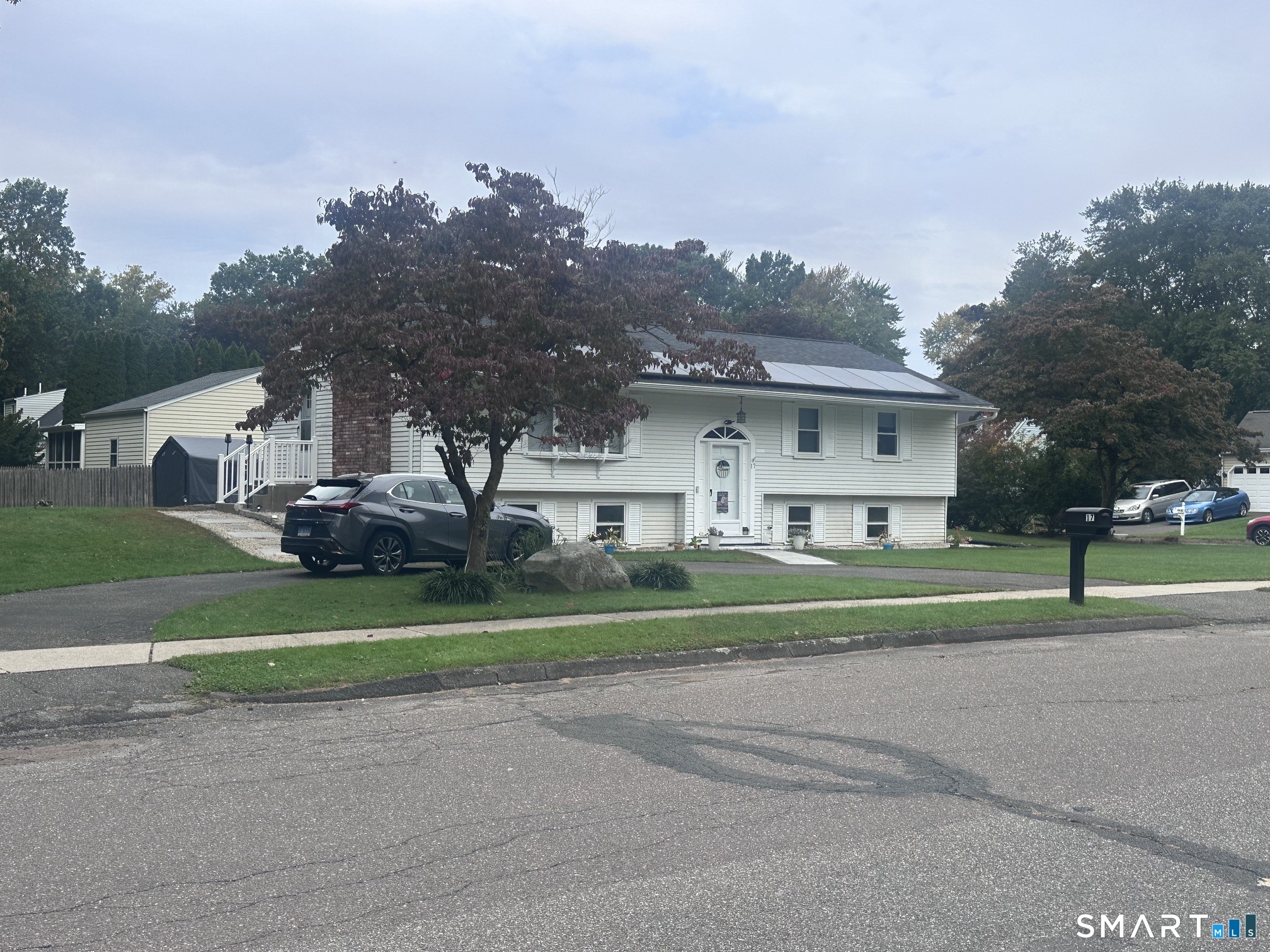 17 Pioneer Drive Property Photo 1