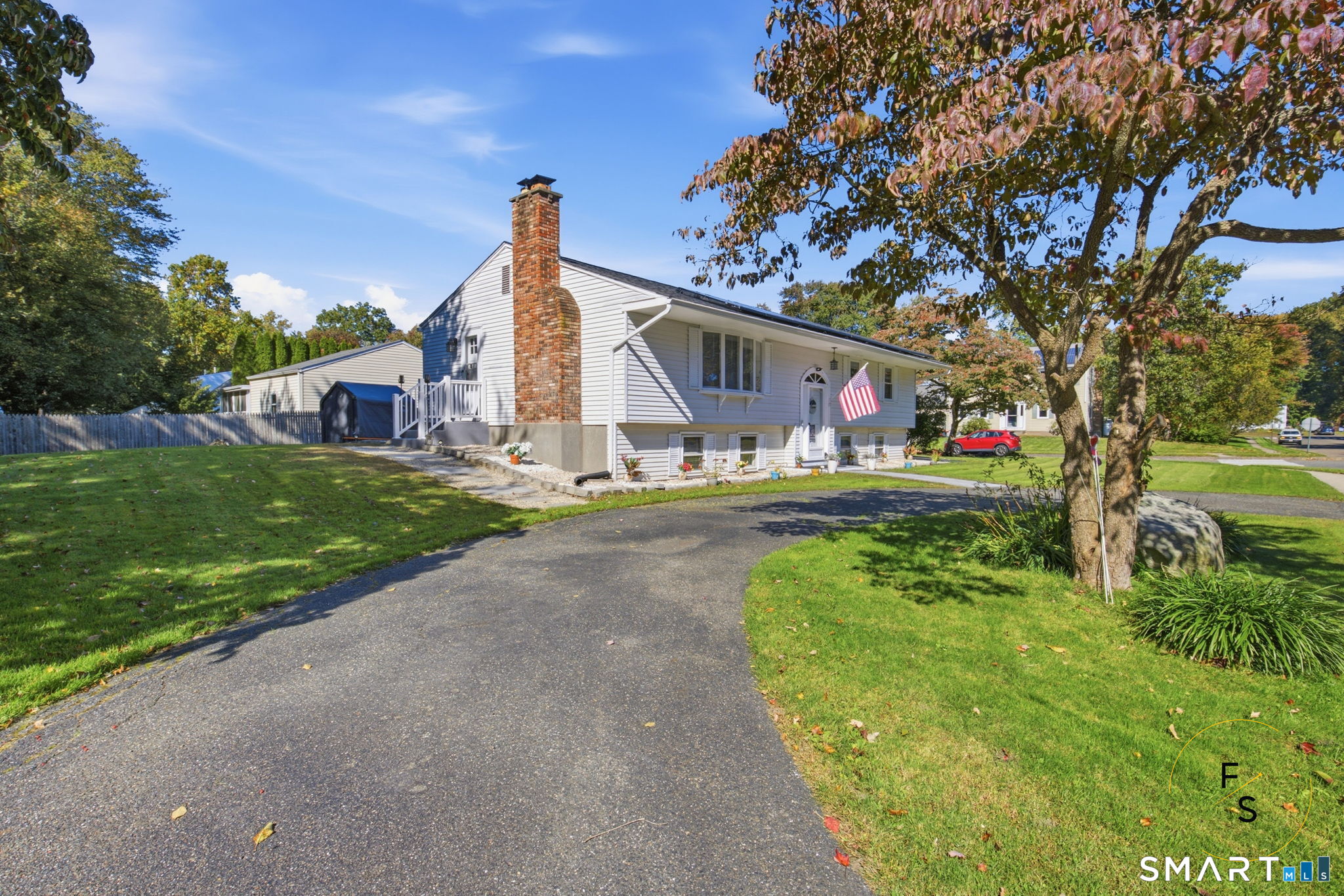 17 Pioneer Drive Property Photo 2