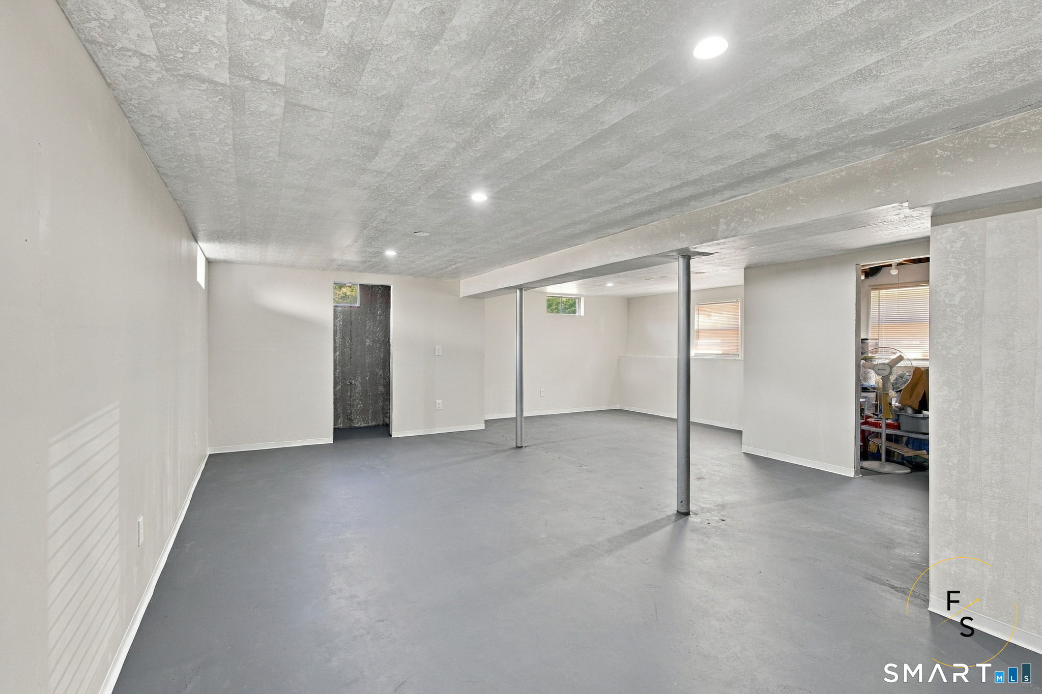 17 Pioneer Drive Property Photo 23