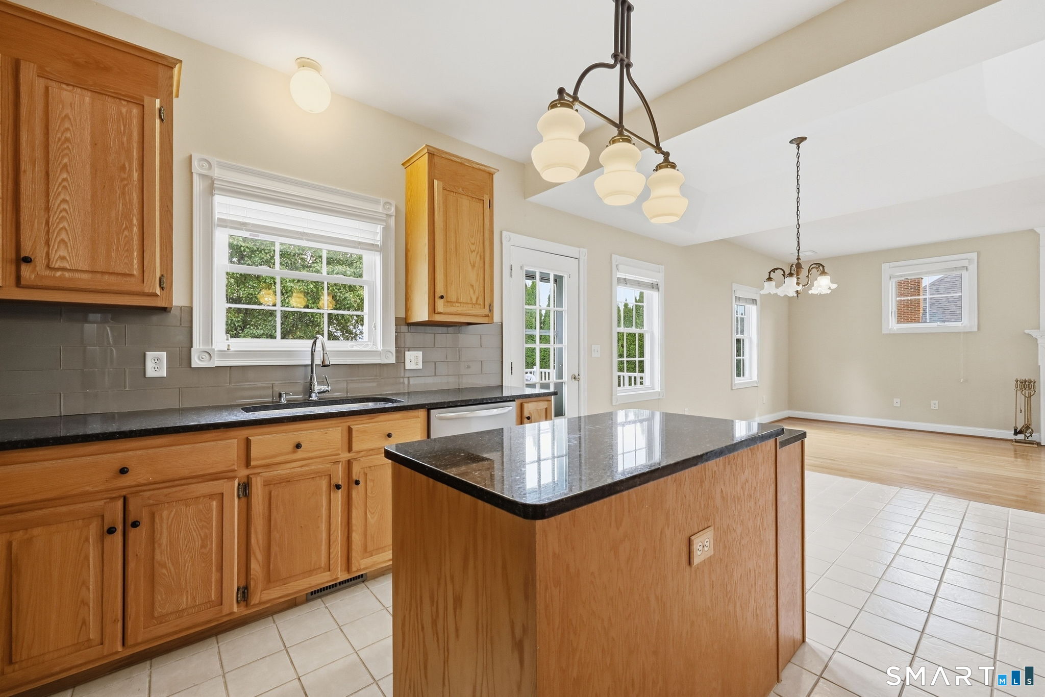 12 Tarragon Drive Property Photo 11