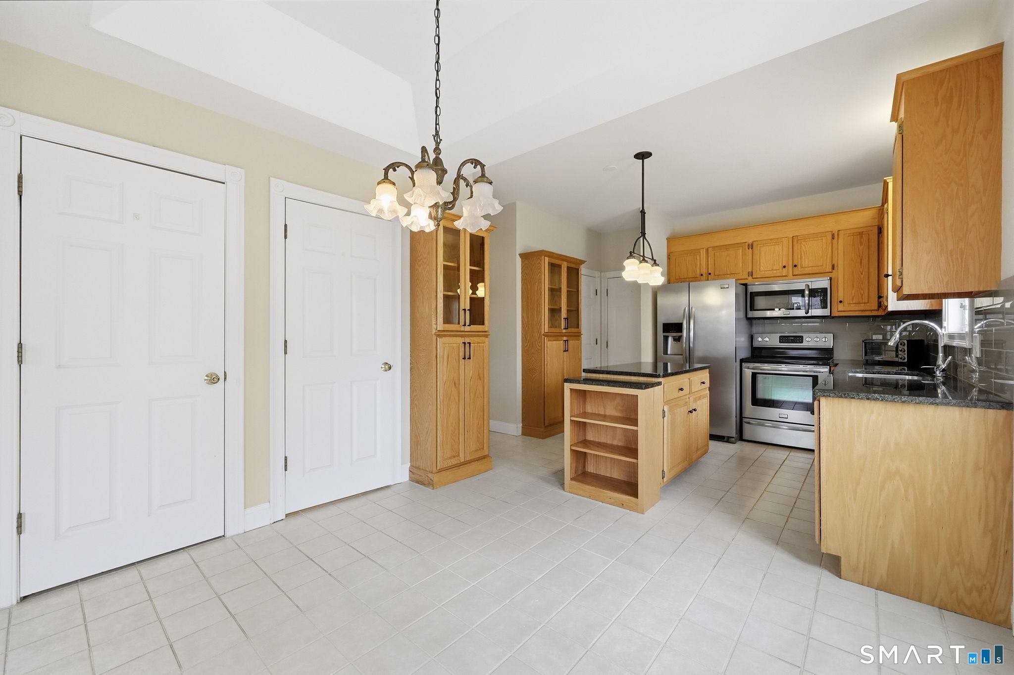 12 Tarragon Drive Property Photo 13