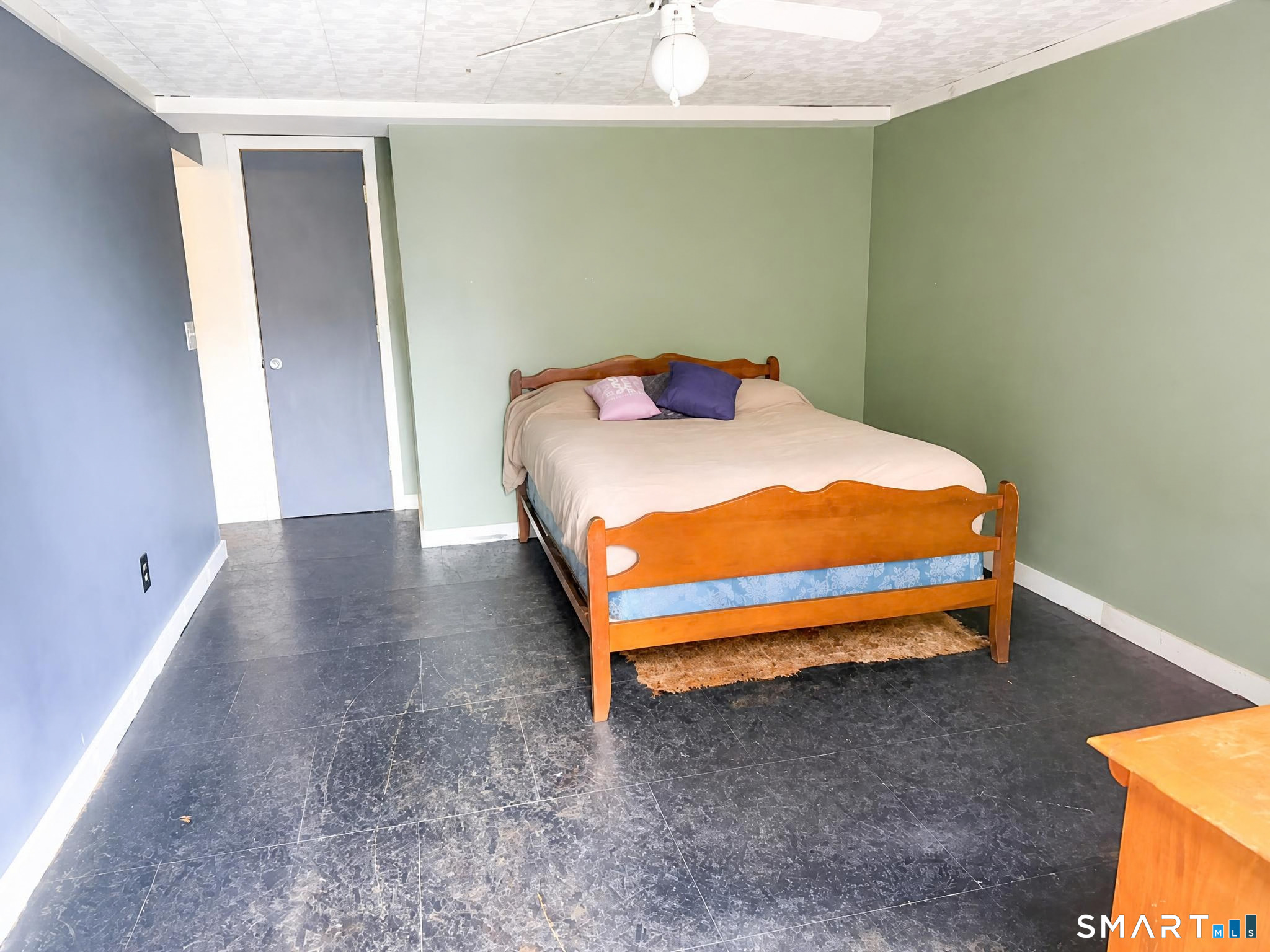 201 West Road Property Photo 24