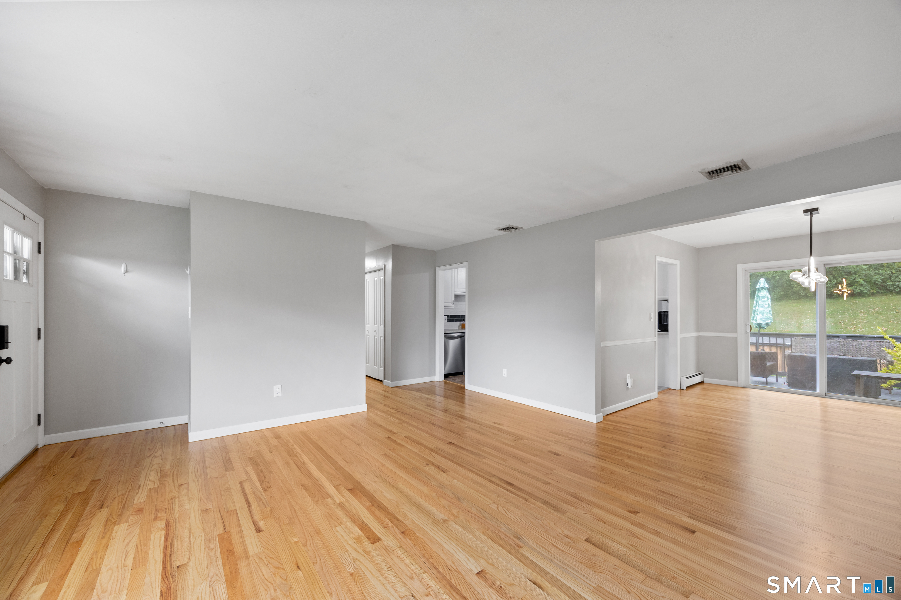 273 Winthrop Drive Property Photo 4