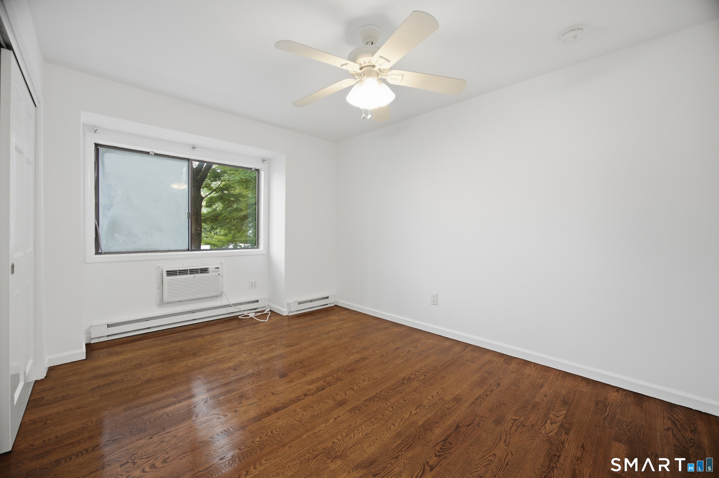 33 Colonial 4 Road Property Photo 14