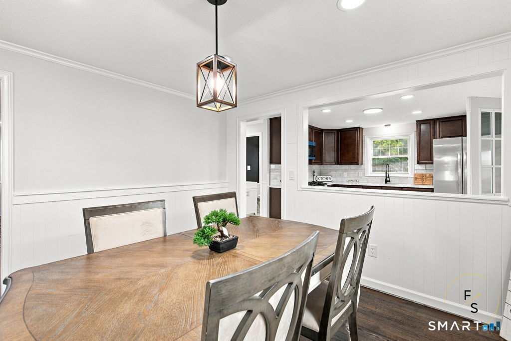 411 Tolland Street Property Photo 7
