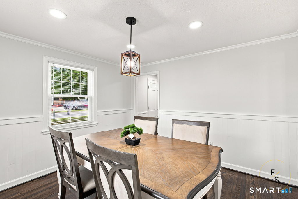 411 Tolland Street Property Photo 8