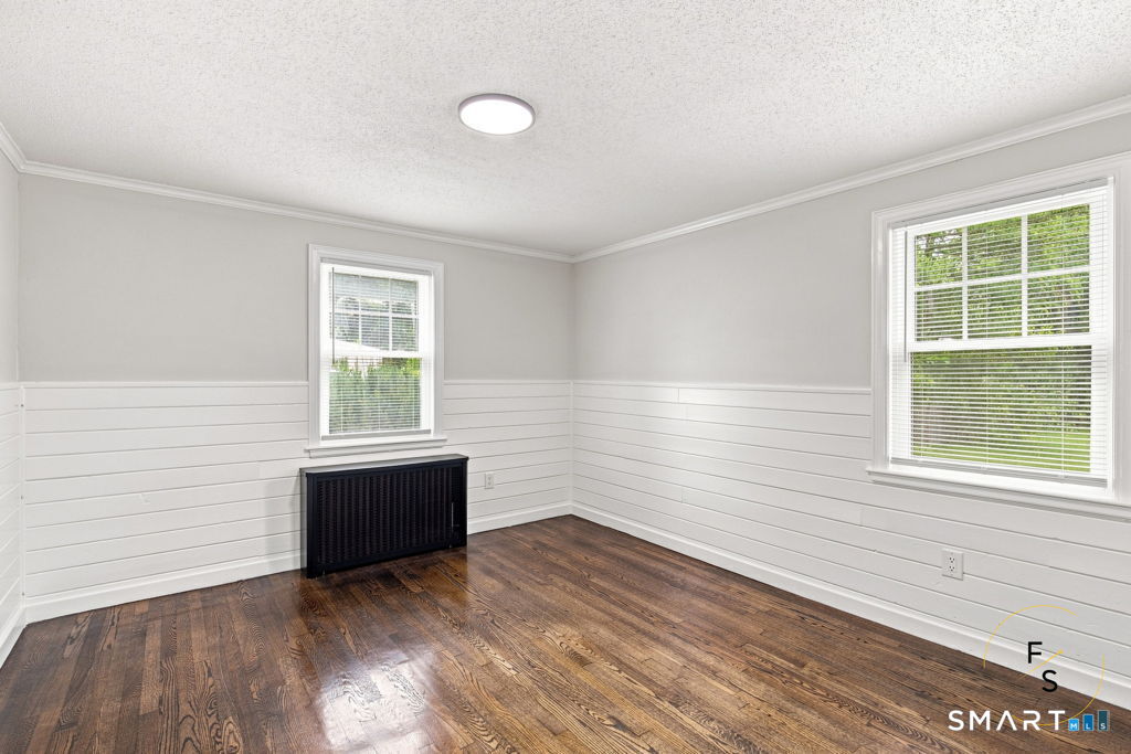 411 Tolland Street Property Photo 9
