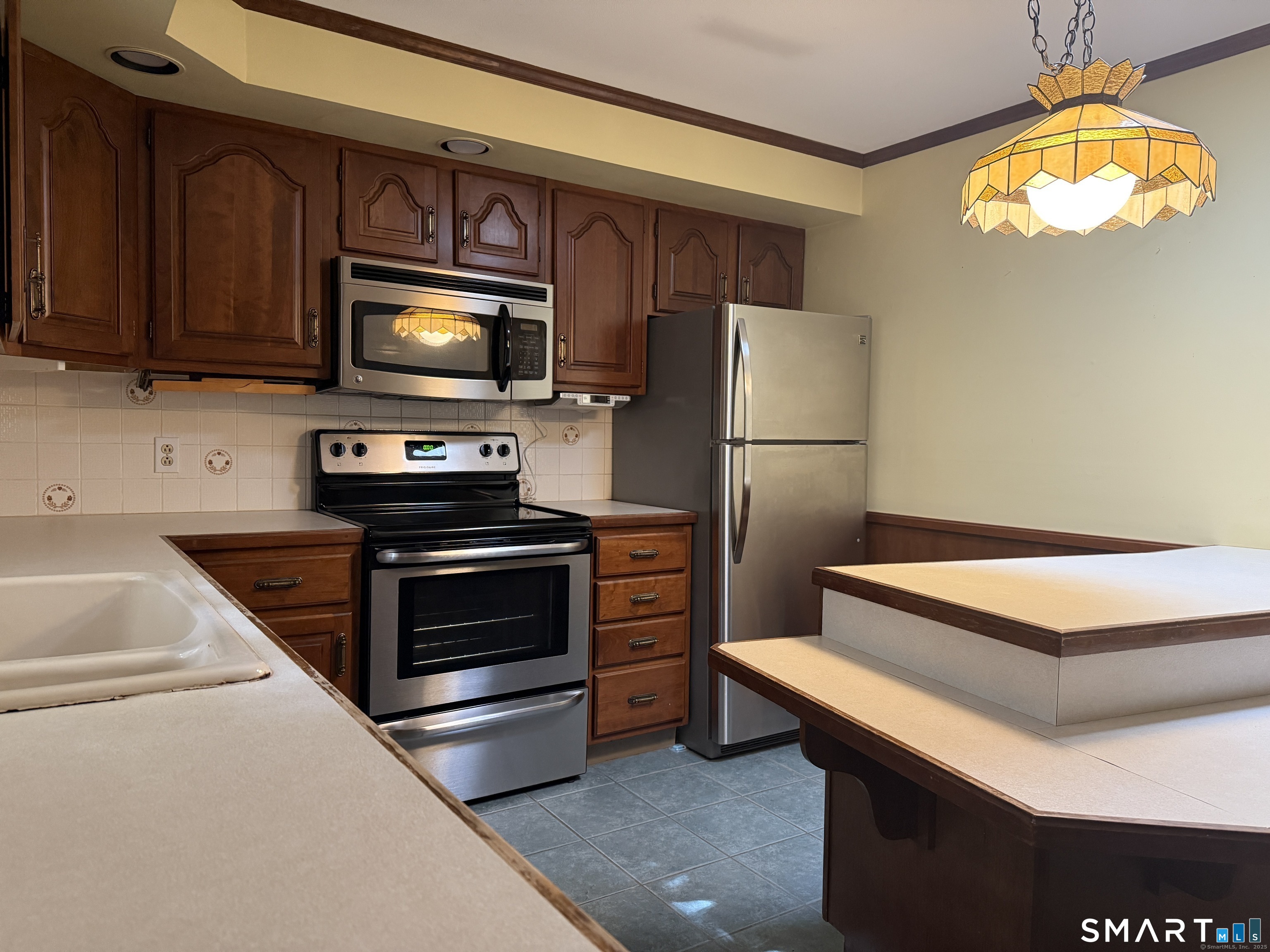 56 Wedgewood Drive Property Photo 8