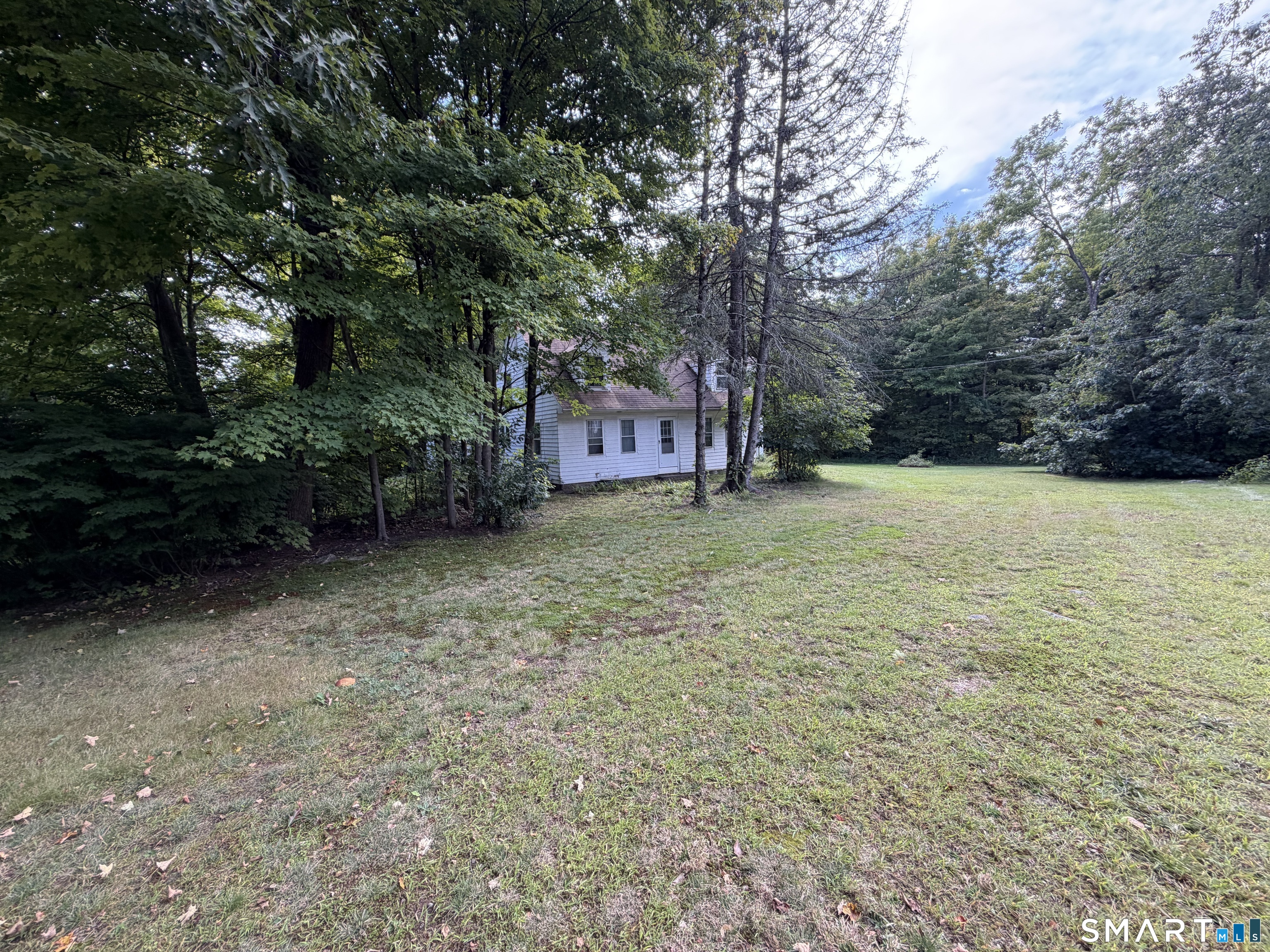 684 Field Street Property Photo 2