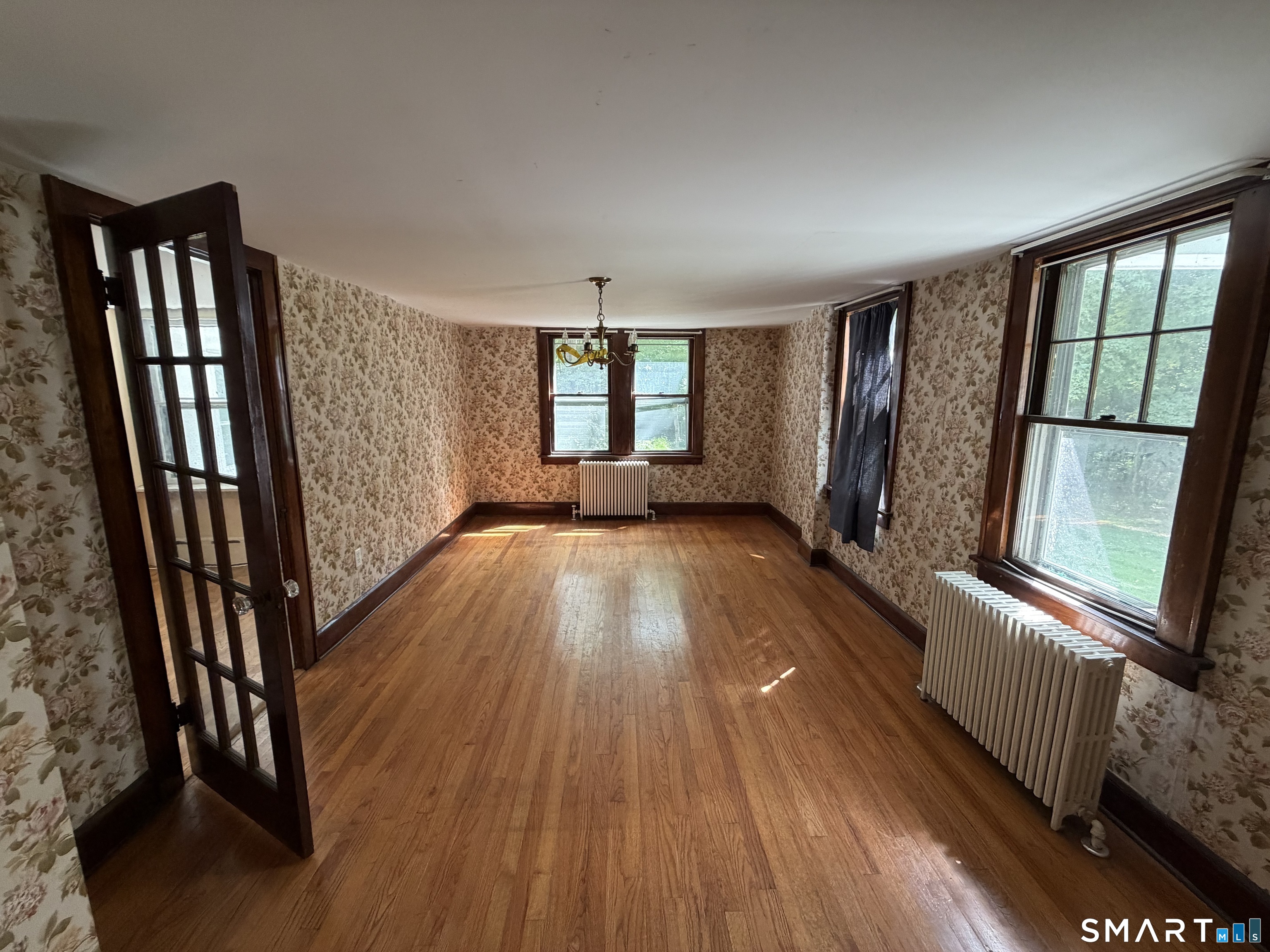 684 Field Street Property Photo 8