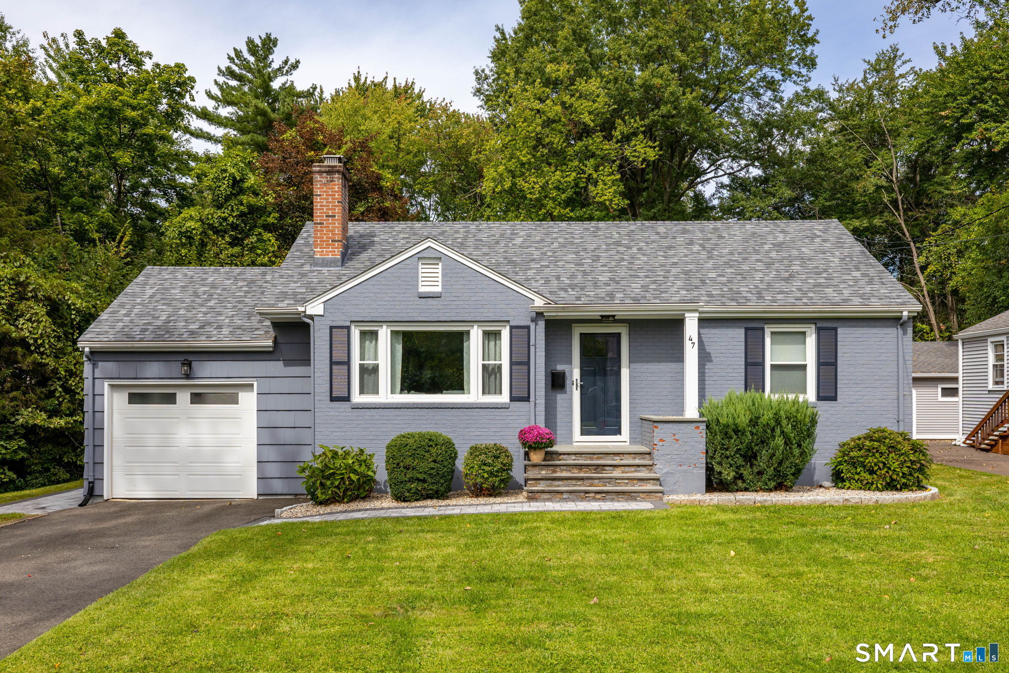 47 Kenwood Road Property Photo 1