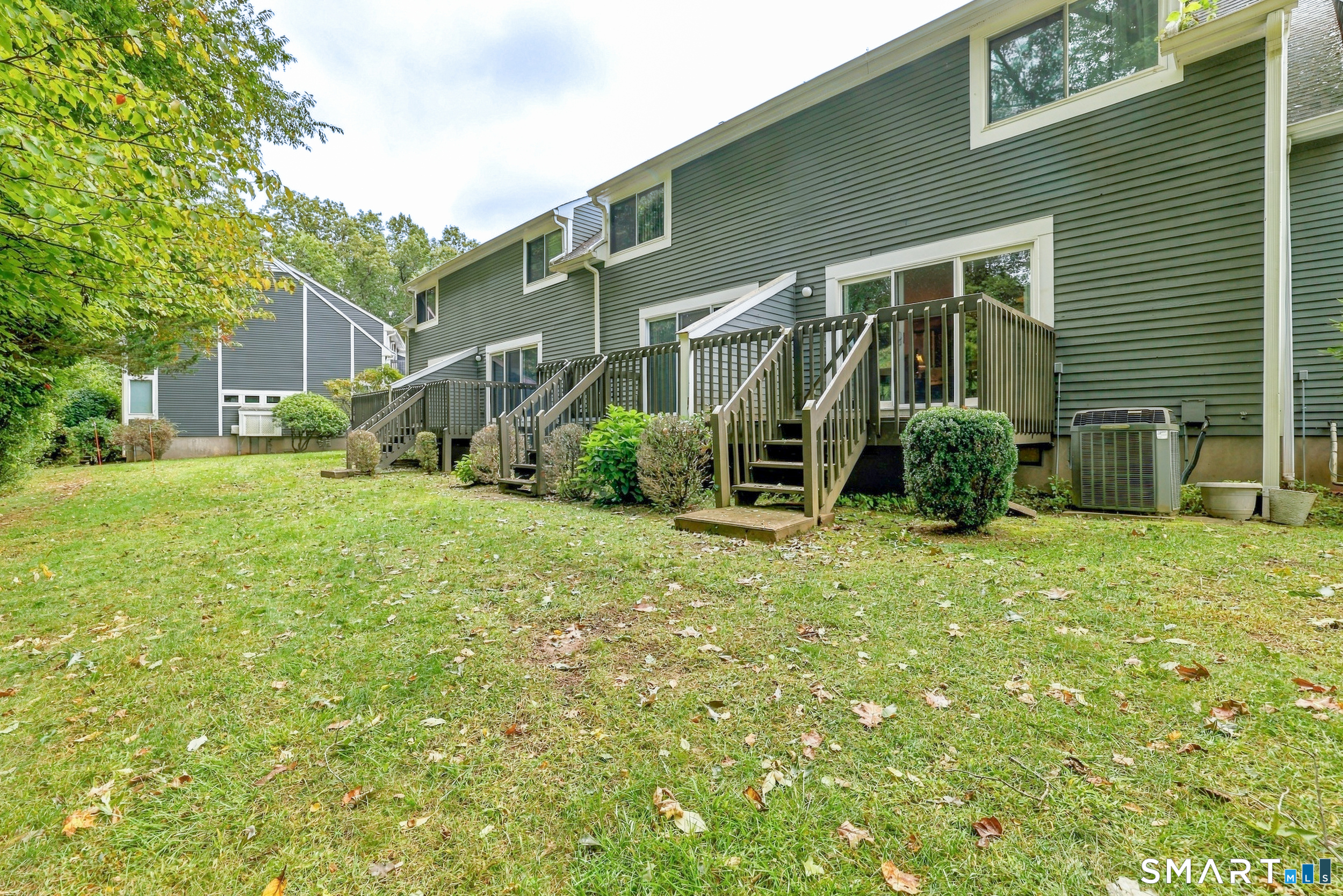 126 Hopmeadow 8e Street Property Photo 5