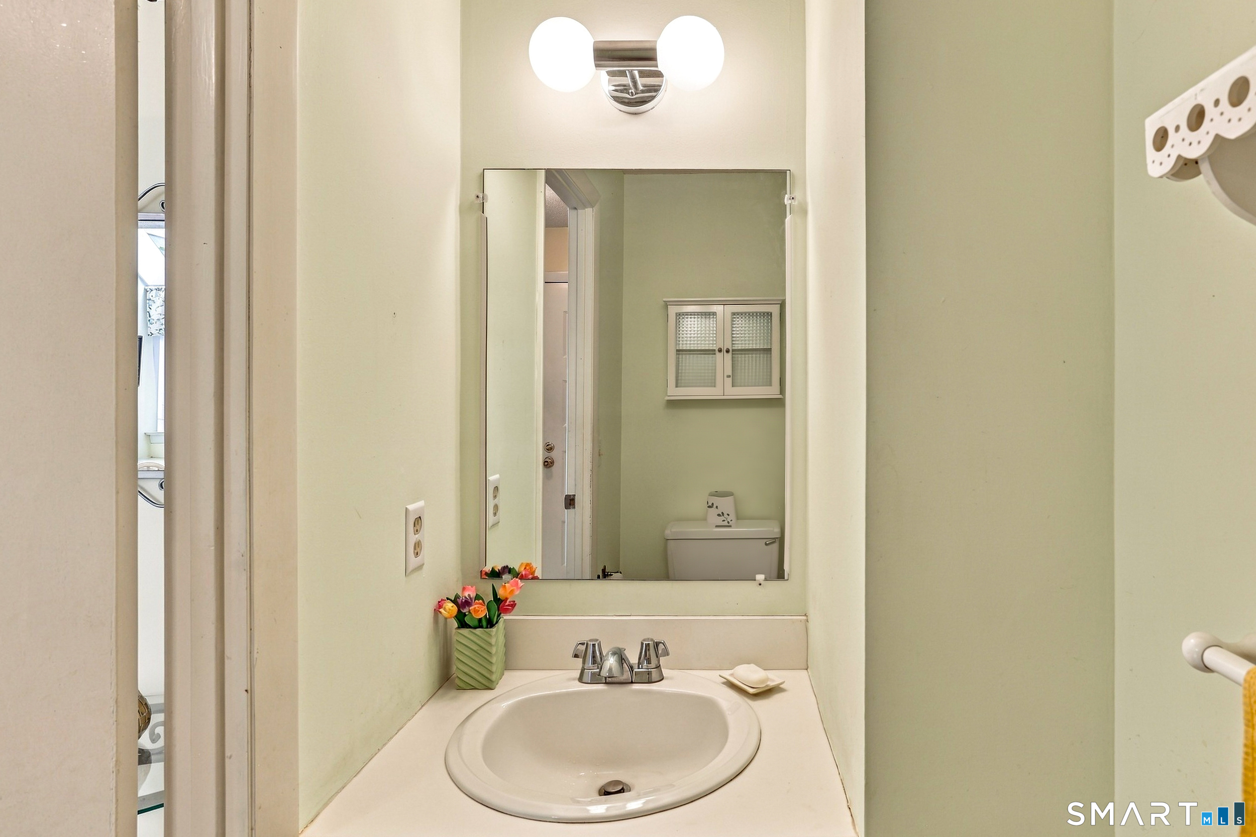 126 Hopmeadow 8e Street Property Photo 7