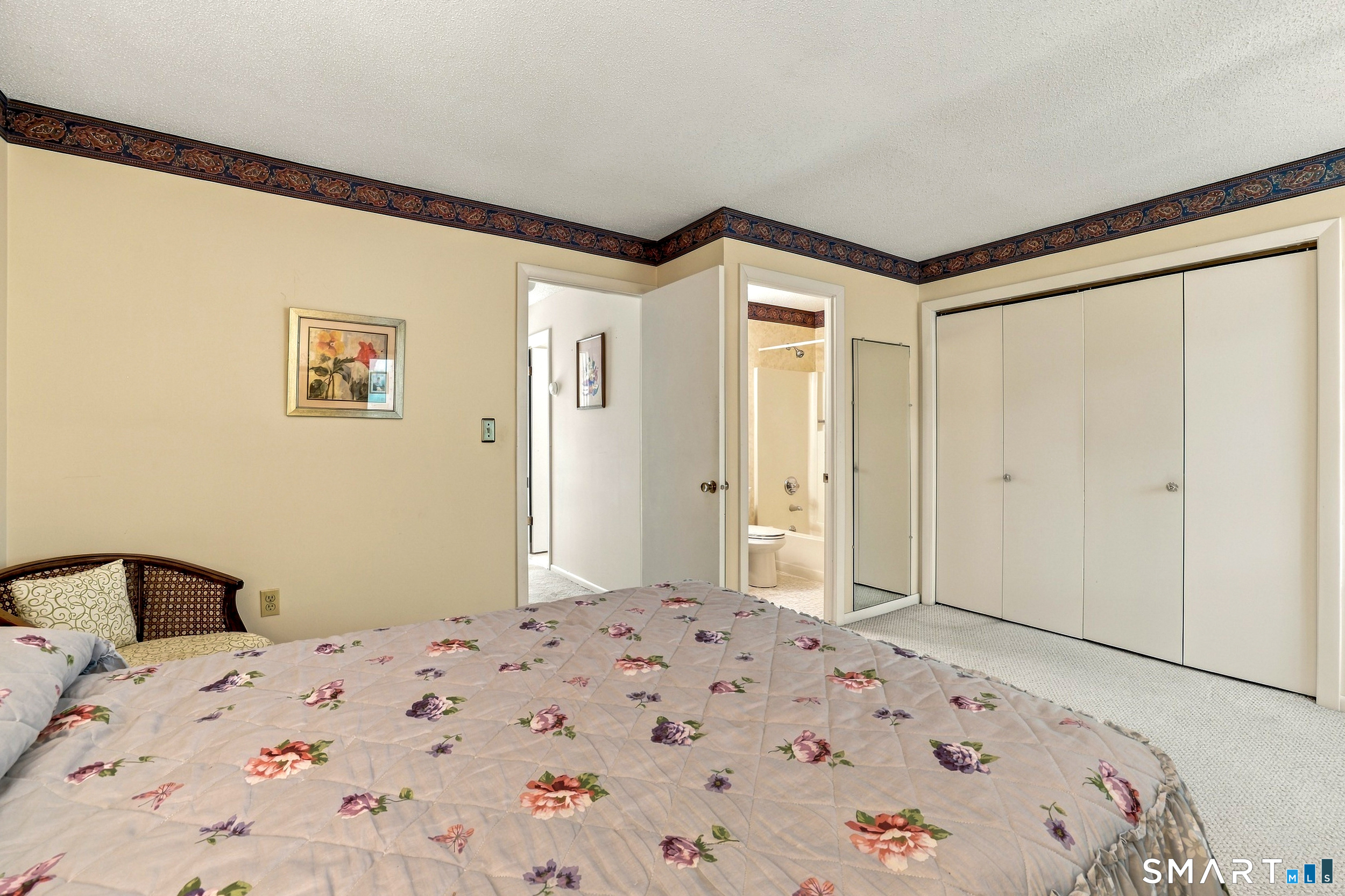 126 Hopmeadow 8e Street Property Photo 24