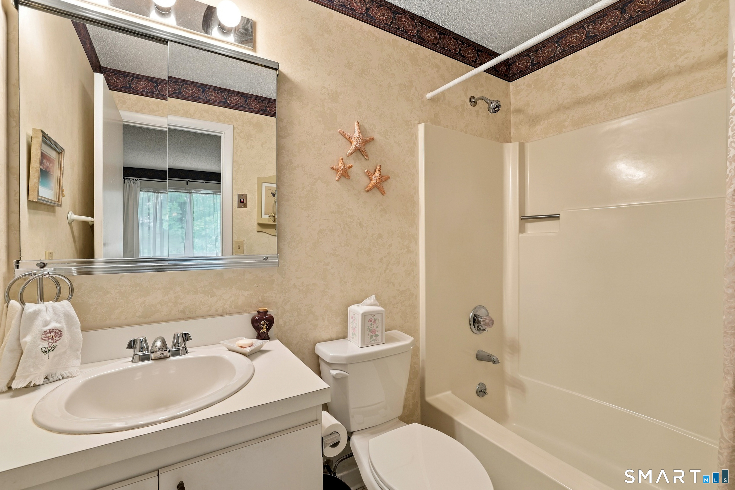 126 Hopmeadow 8e Street Property Photo 25