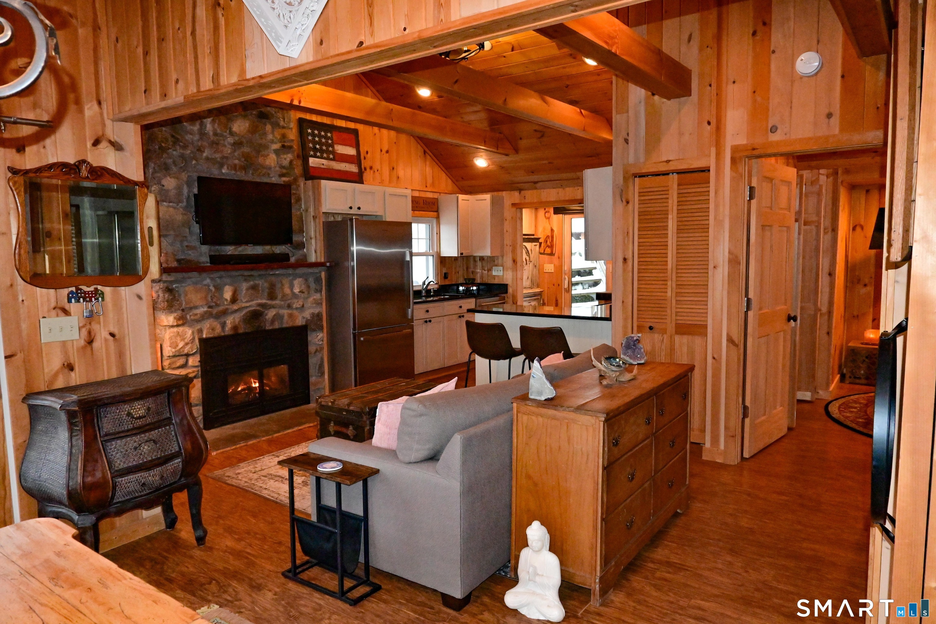 2 Glenway Property Photo 8