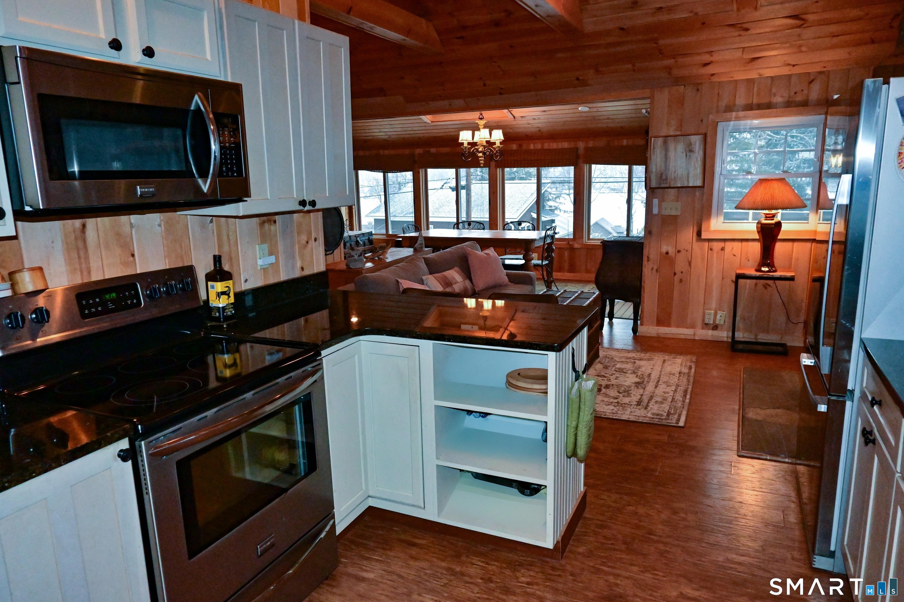 2 Glenway Property Photo 16