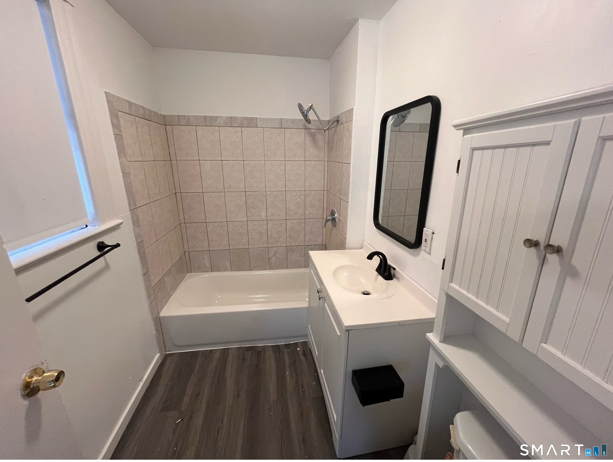 492 Broad Street Property Photo 7