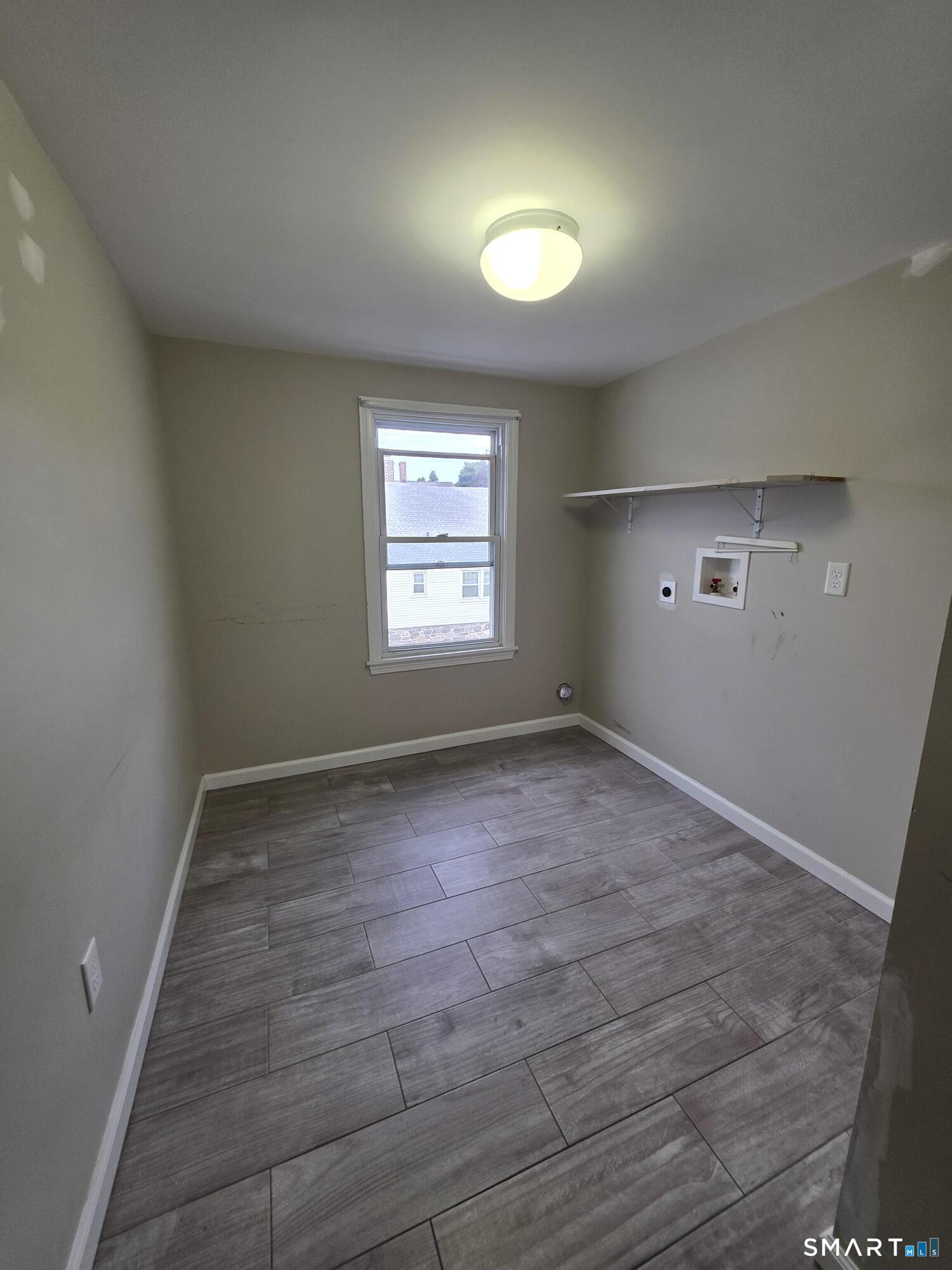 138 Divinity Street Property Photo 8
