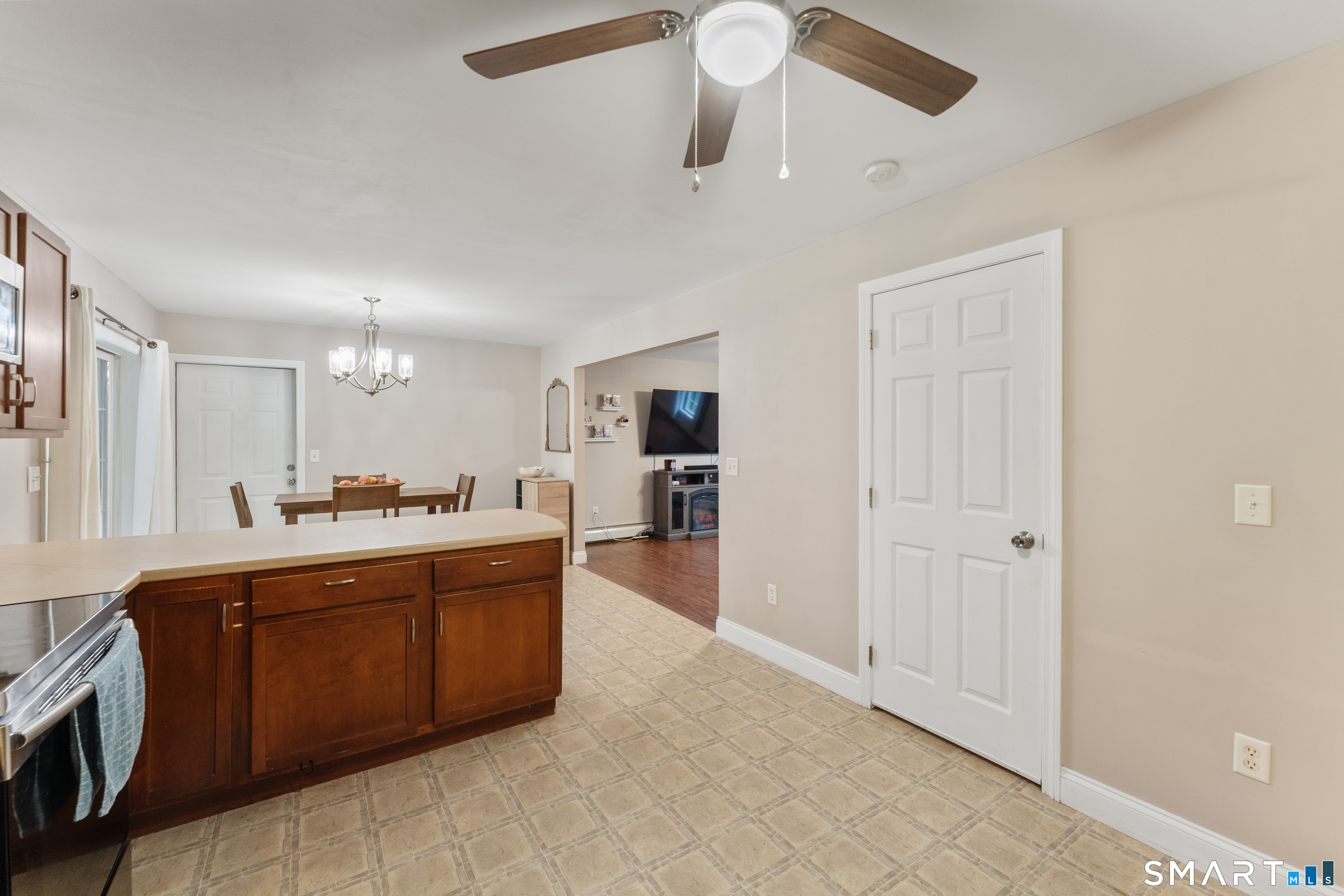 268 Mechanic Street Property Photo 13