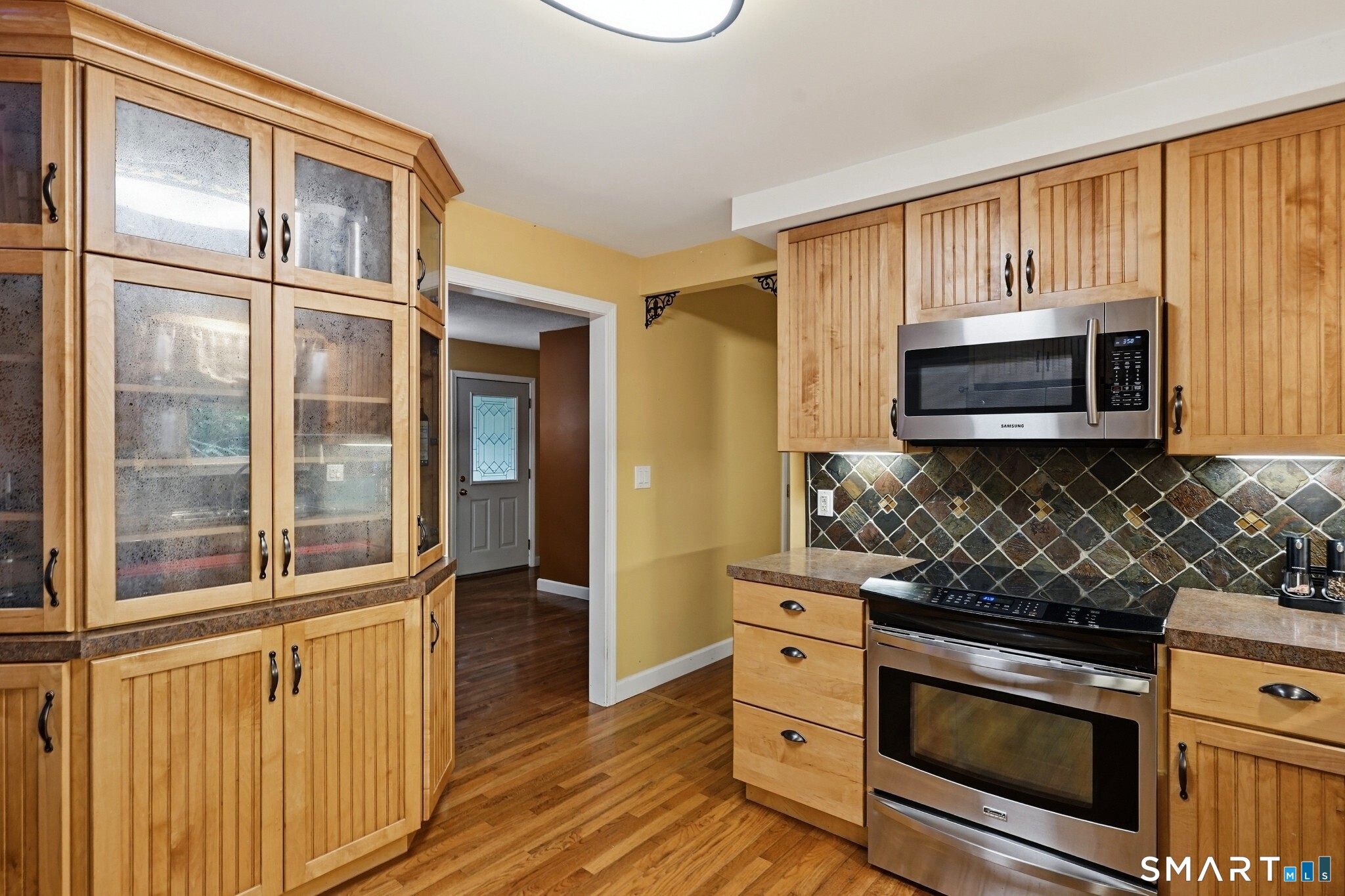 19 Steven Street Property Photo 6