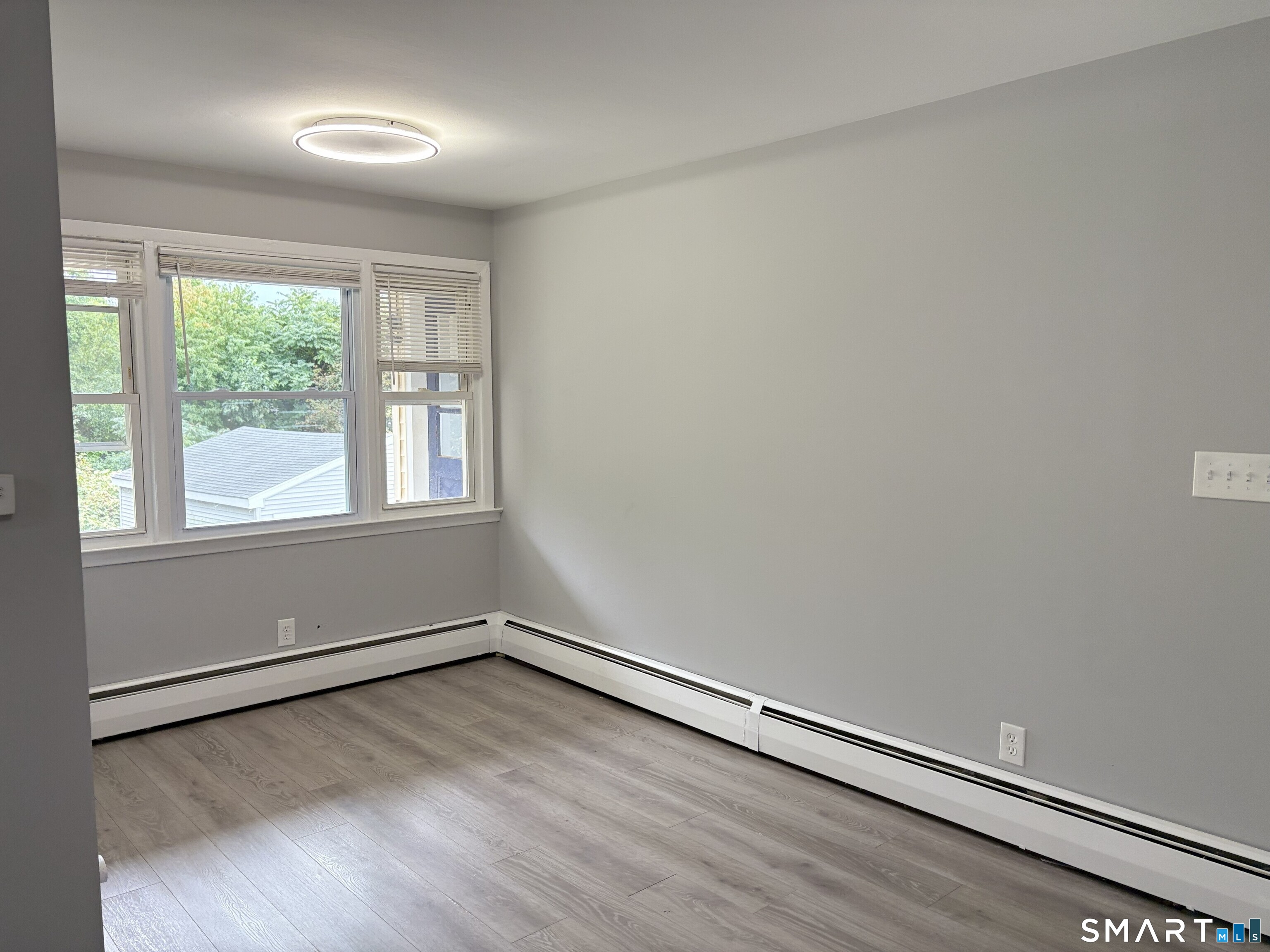 429 Thompson Avenue Property Photo 1
