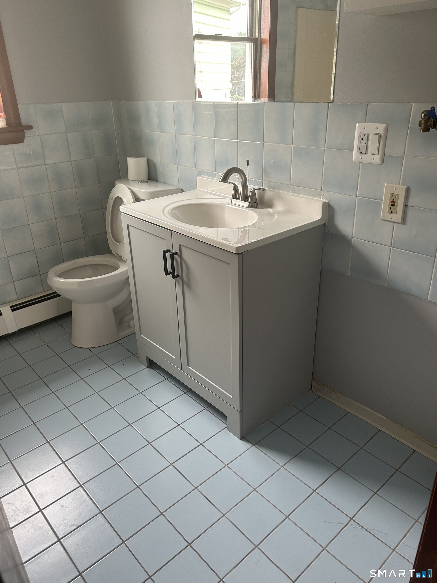 204 Booth Street Property Photo 5