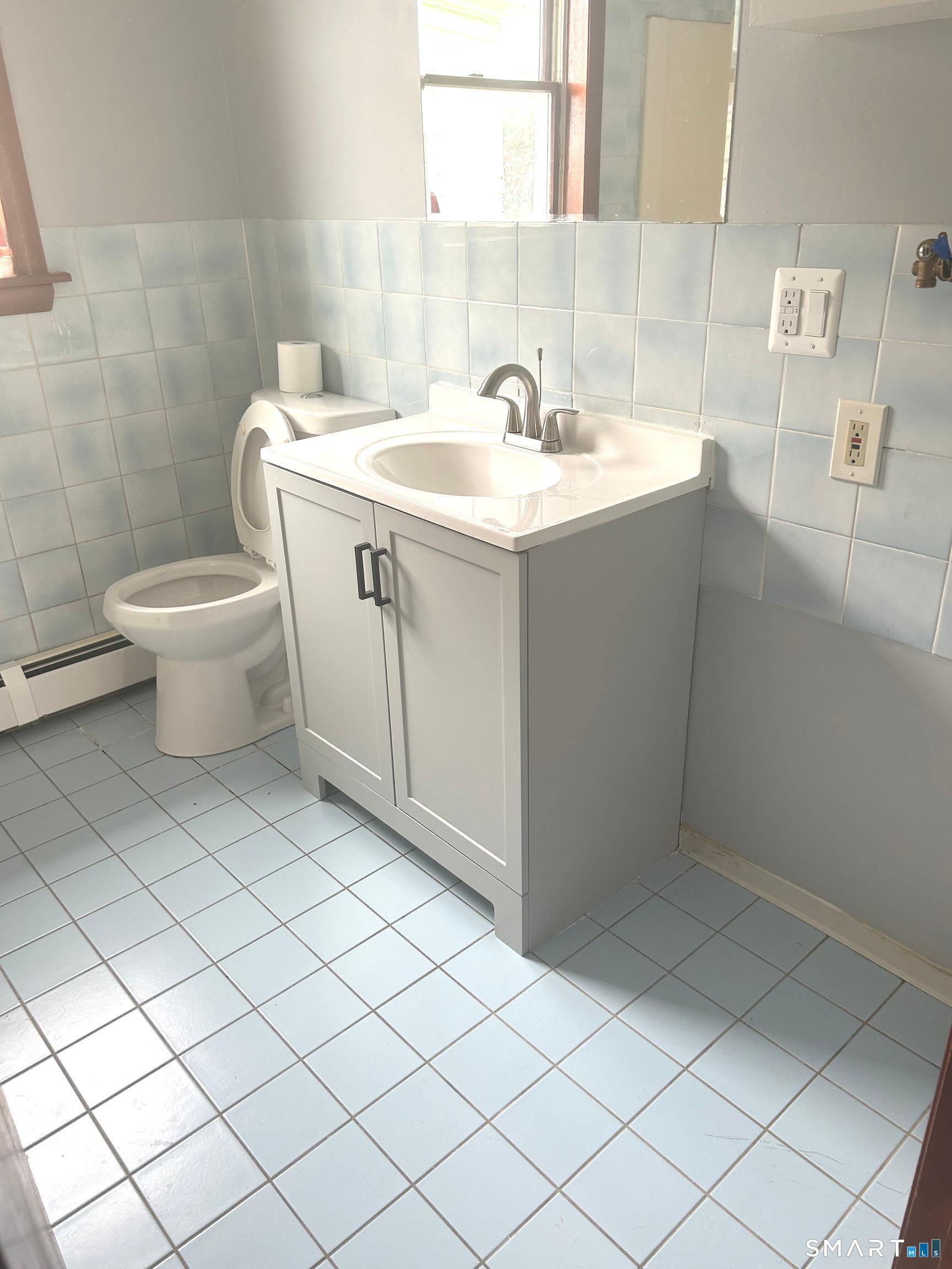 204 Booth Street Property Photo 6
