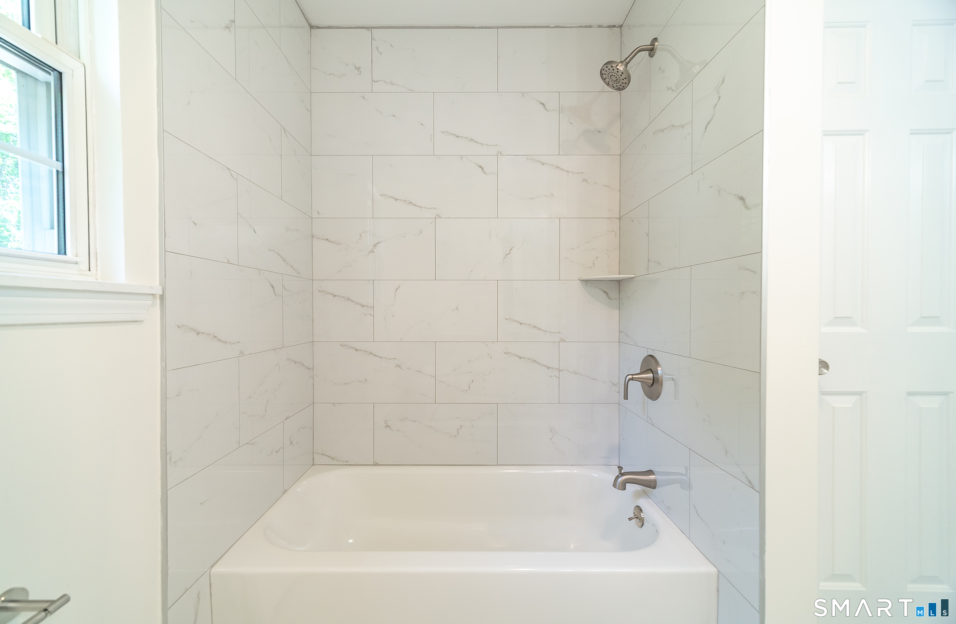 1425 James Farm Road Property Photo 17