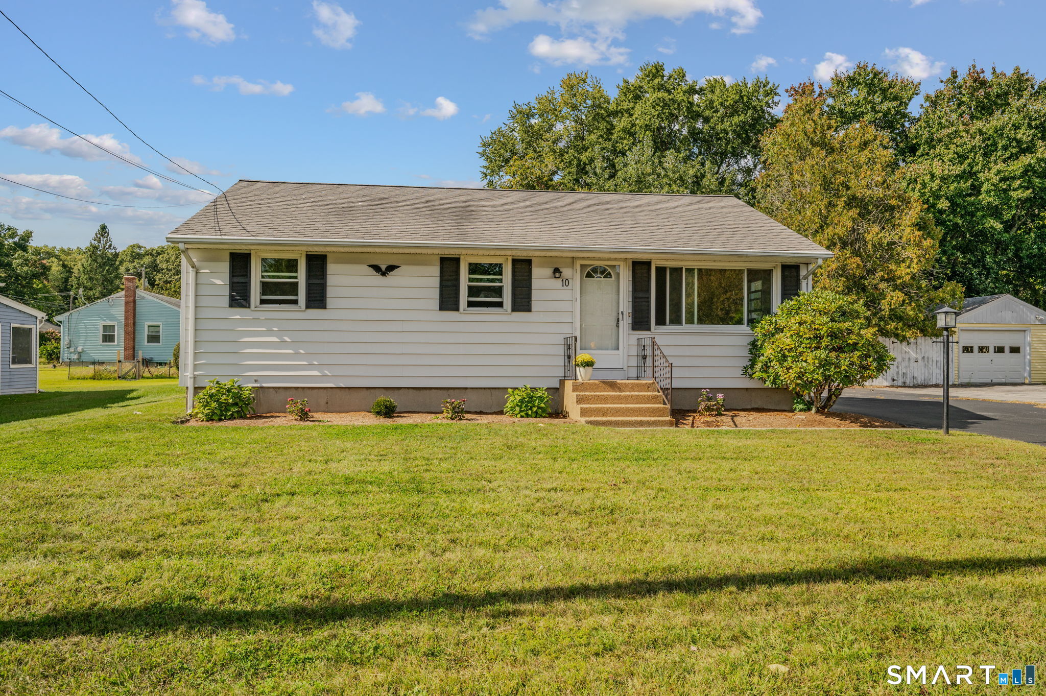 10 Lark Street Property Photo 2