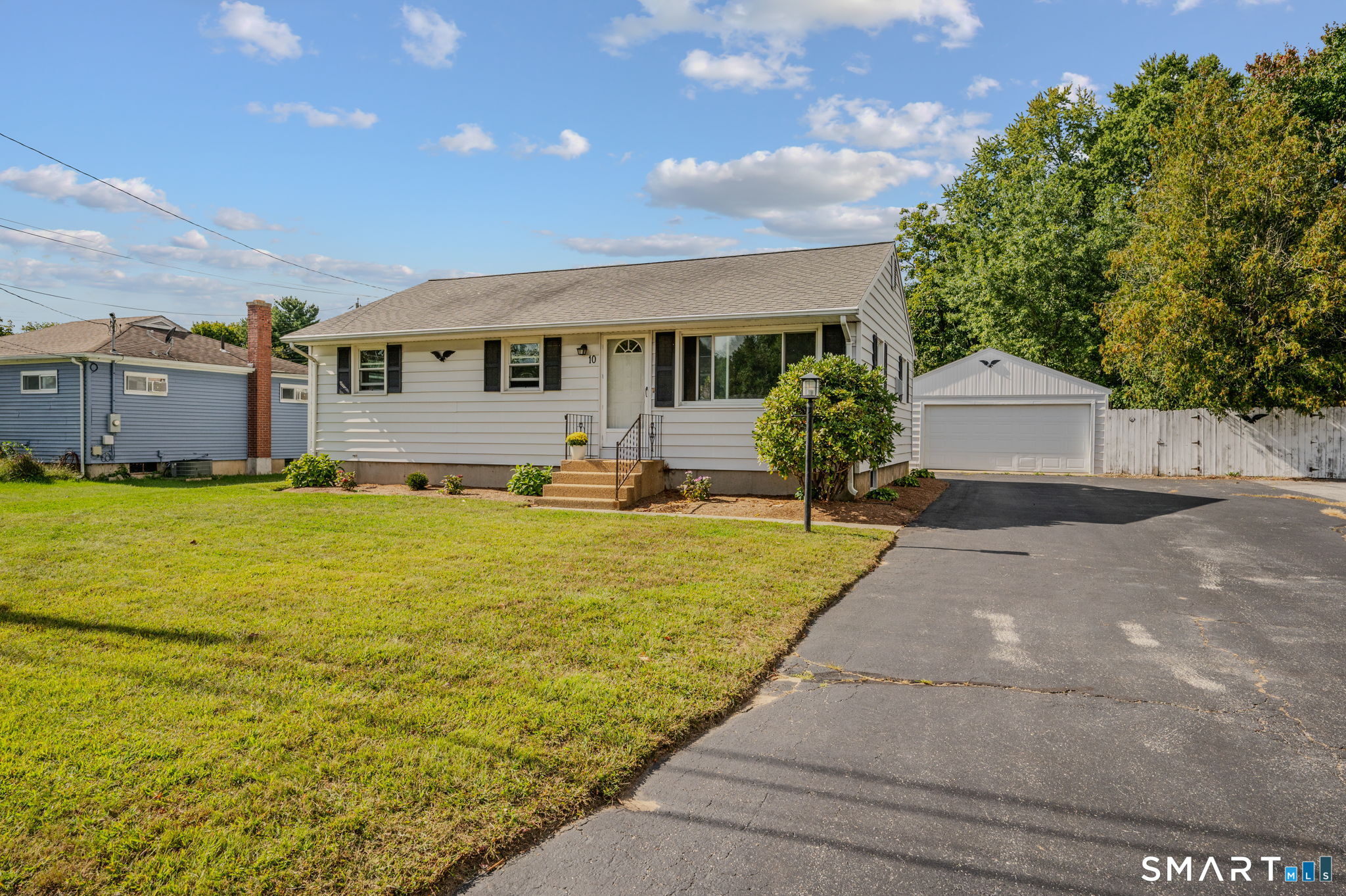 10 Lark Street Property Photo 3