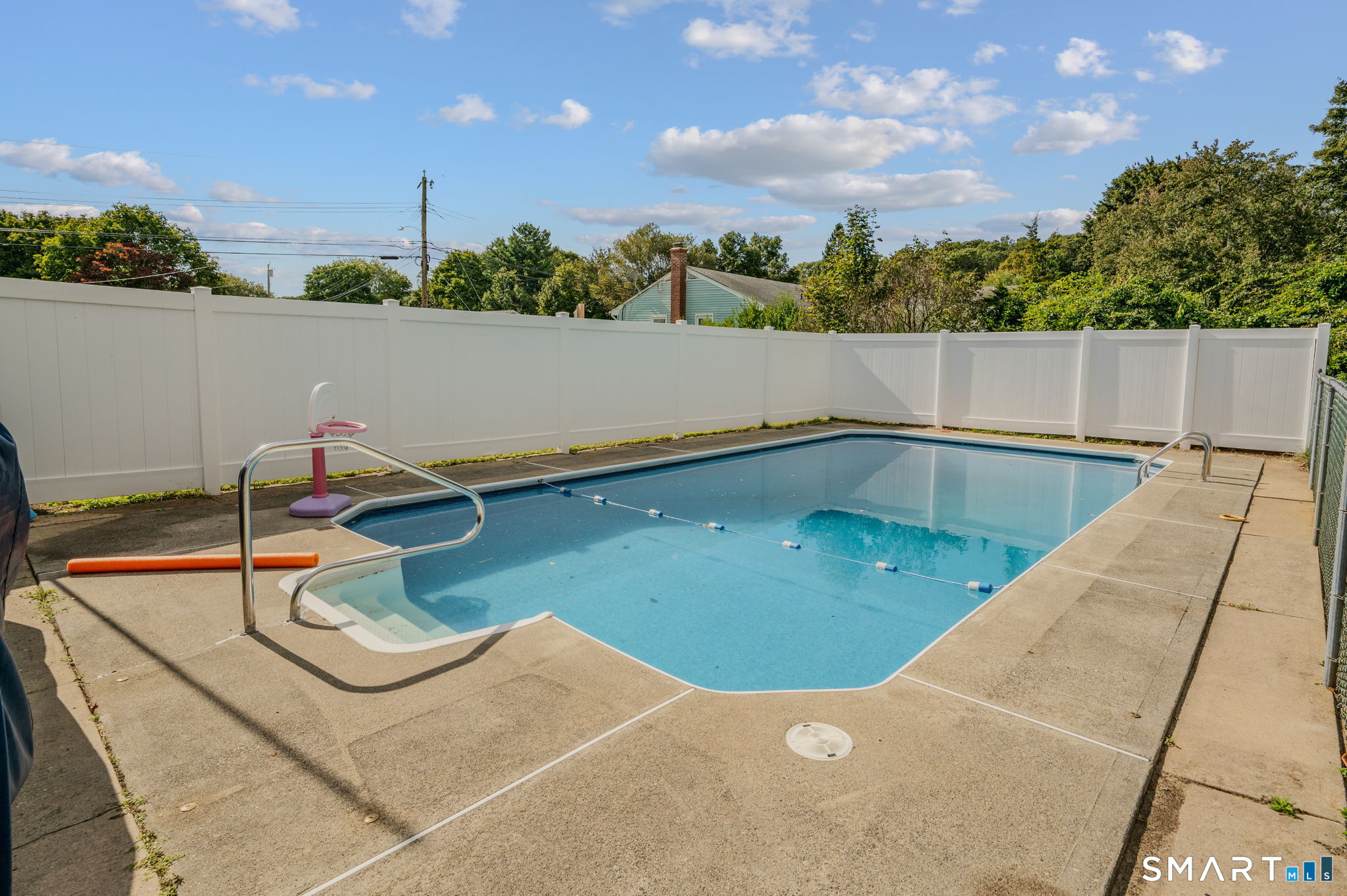 10 Lark Street Property Photo 25