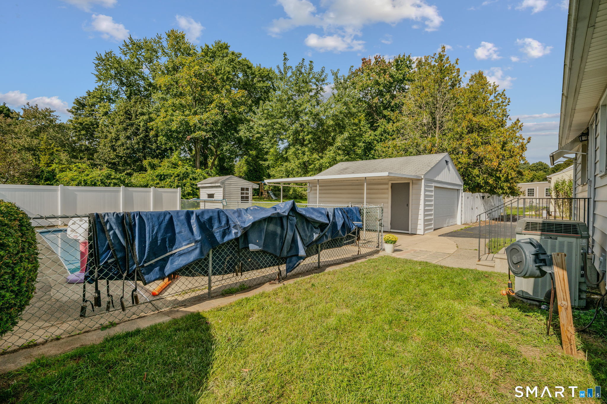 10 Lark Street Property Photo 28