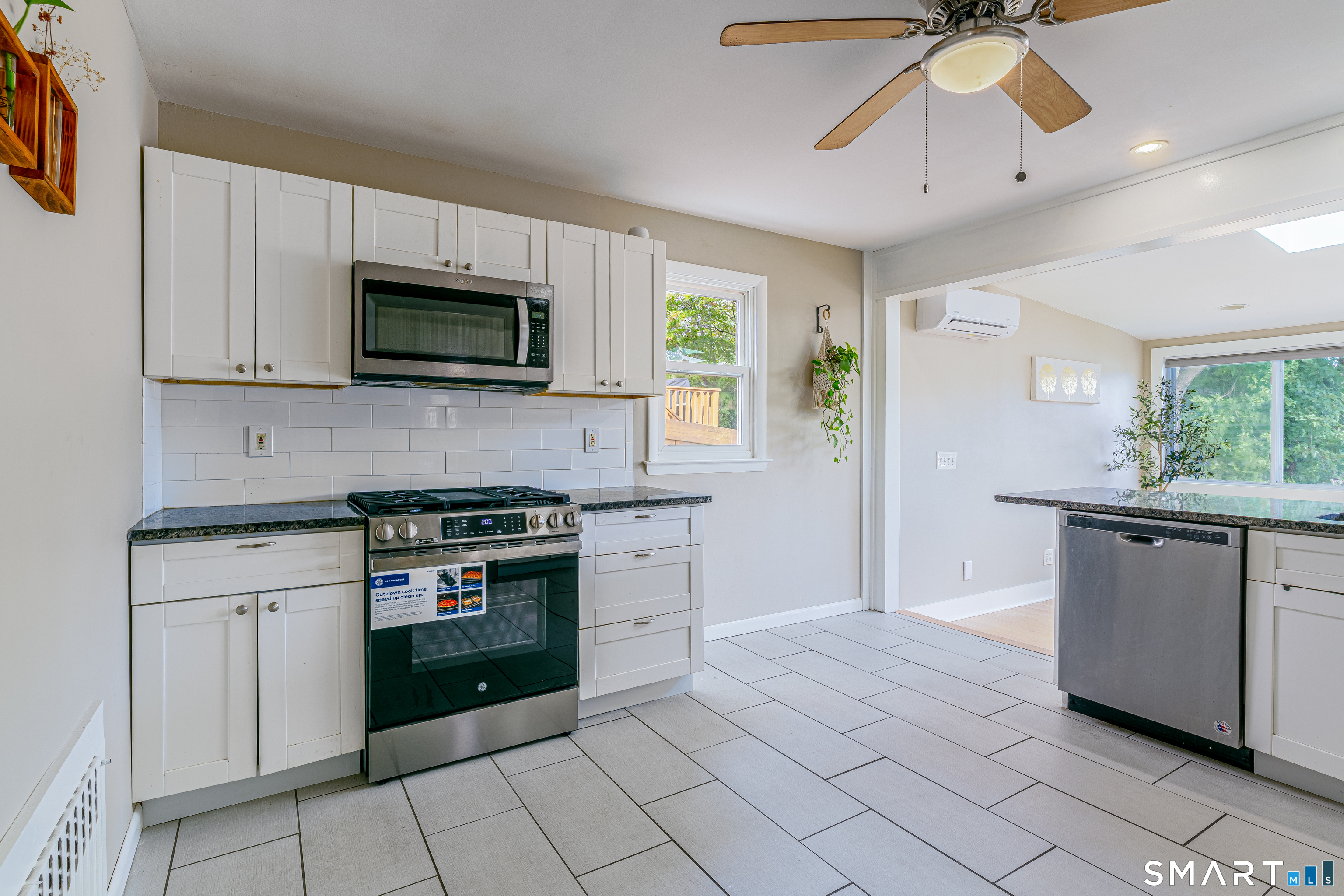 228 Woodrow Avenue Property Photo 8