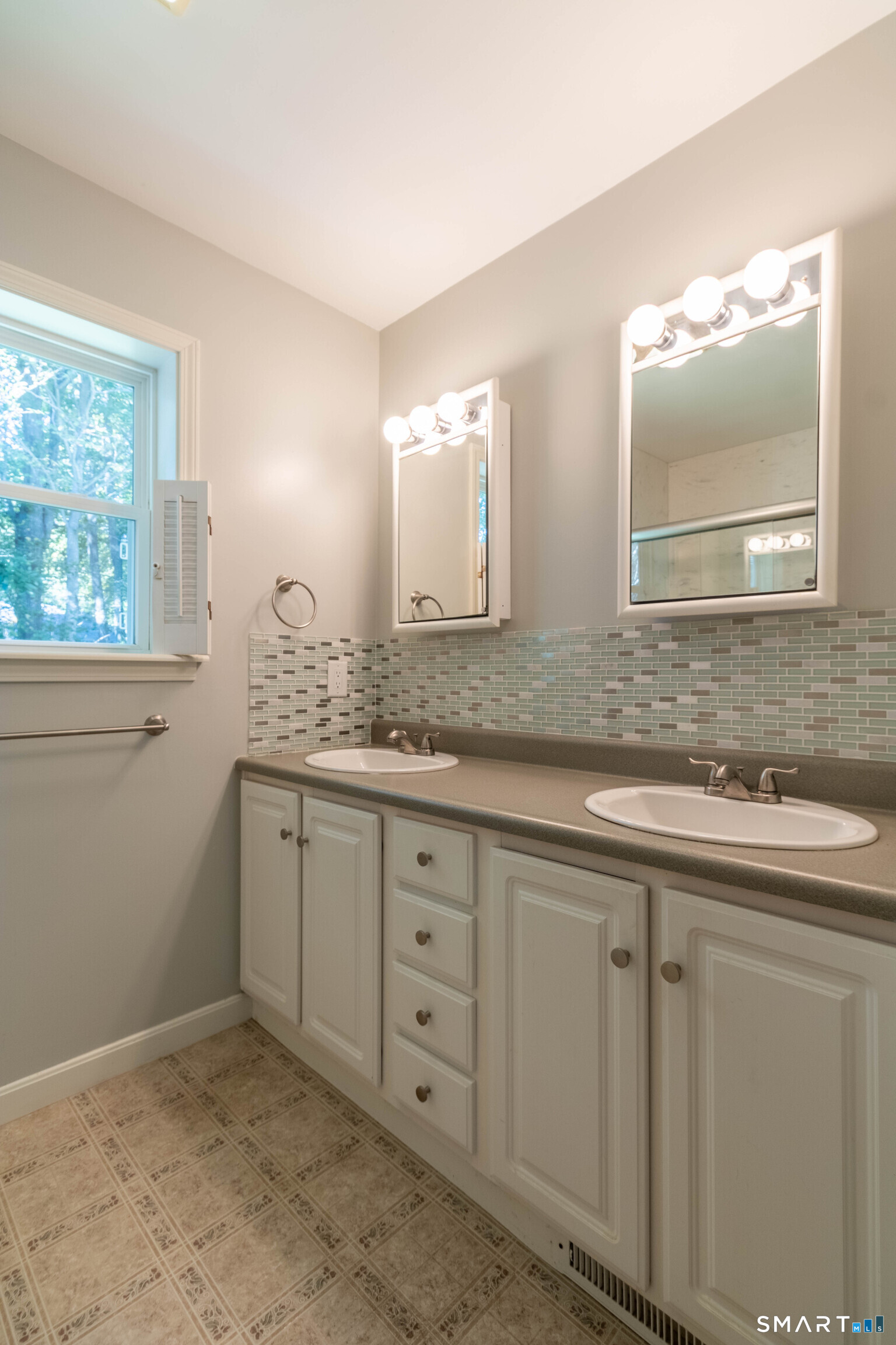 17 Wyndwood Road Property Photo 26