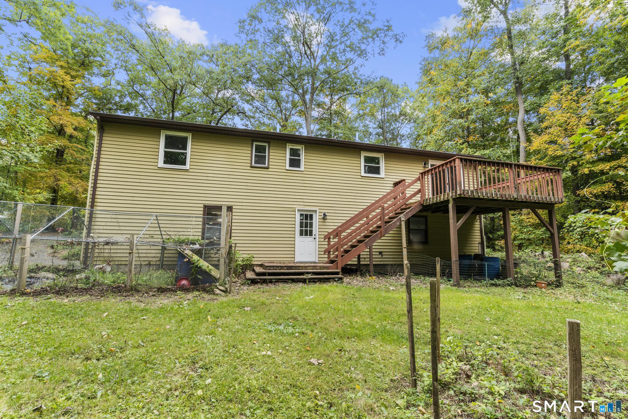 32 Woodhaven Drive Property Photo 4