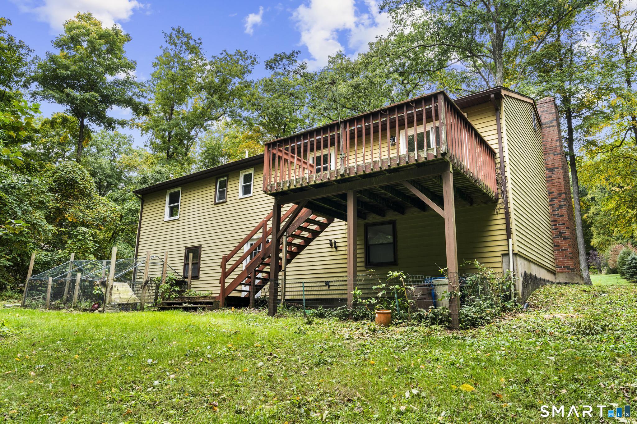 32 Woodhaven Drive Property Photo 5