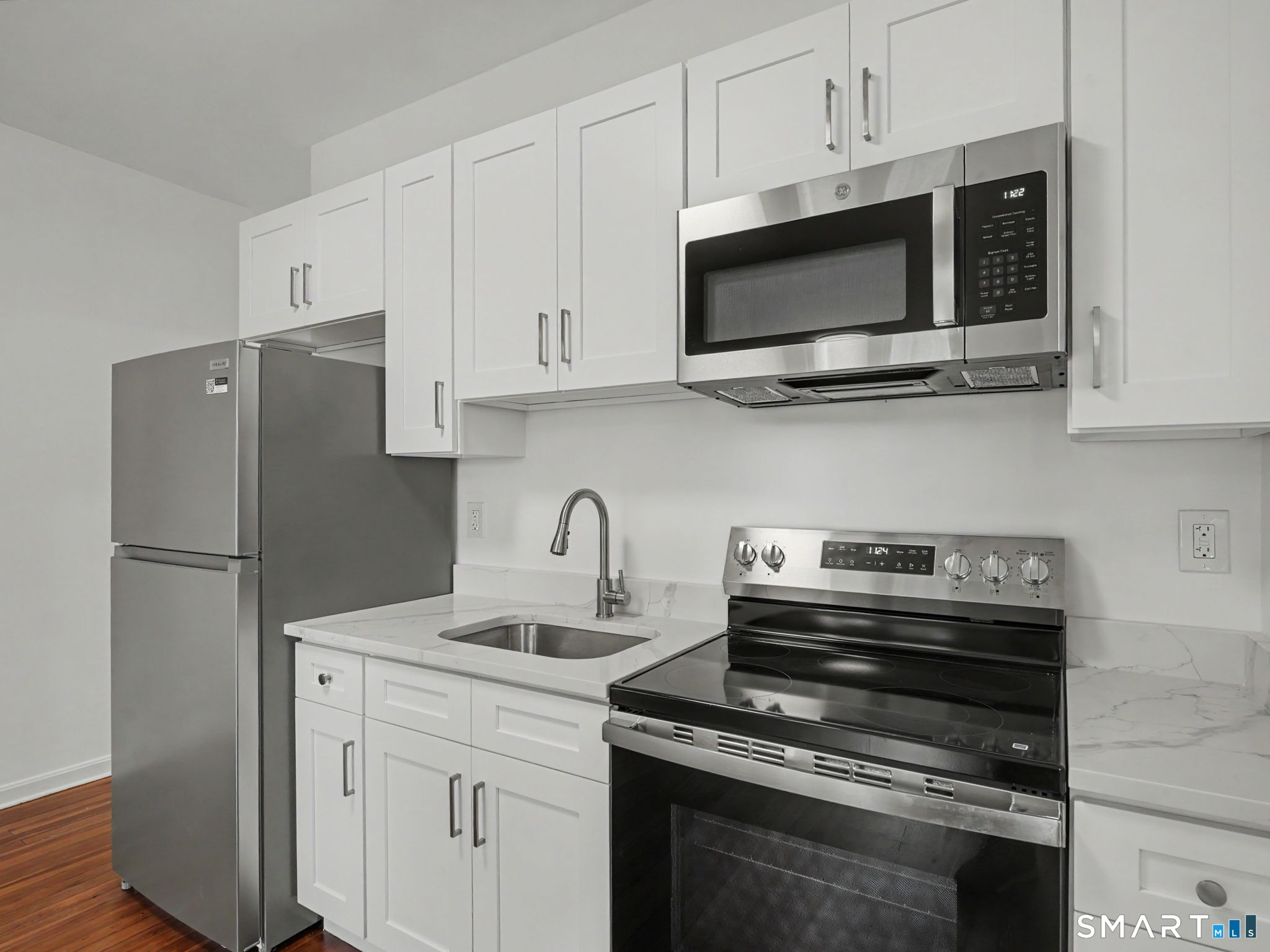 28 Walnut East Street Property Photo 3