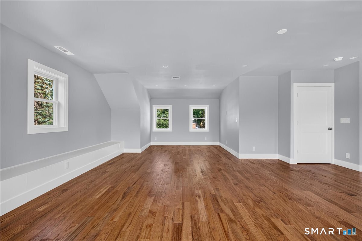 180 Yale Avenue Property Photo 13