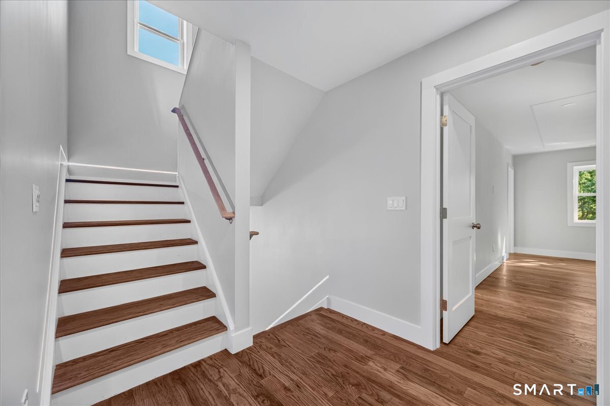 180 Yale Avenue Property Photo 16