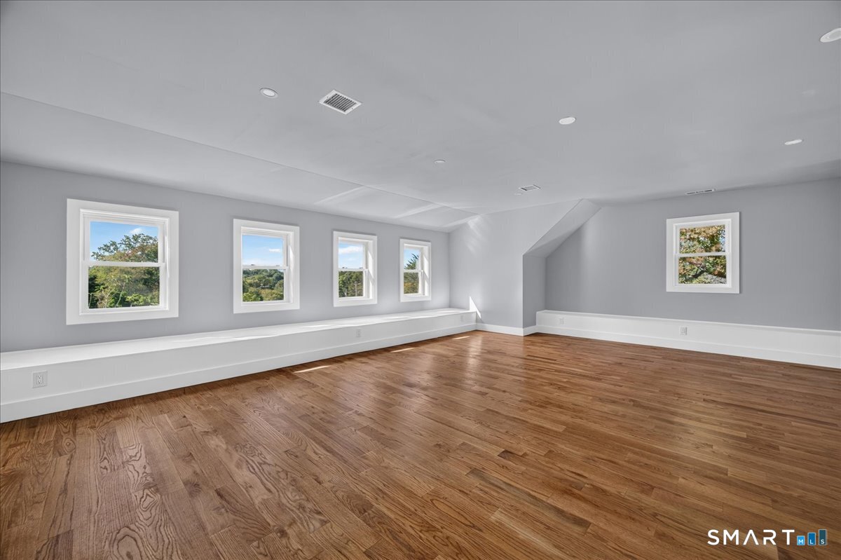 180 Yale Avenue Property Photo 20