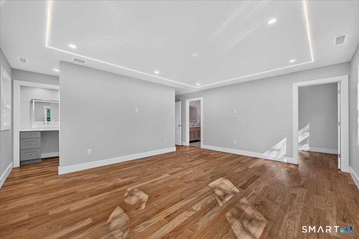 180 Yale Avenue Property Photo 24