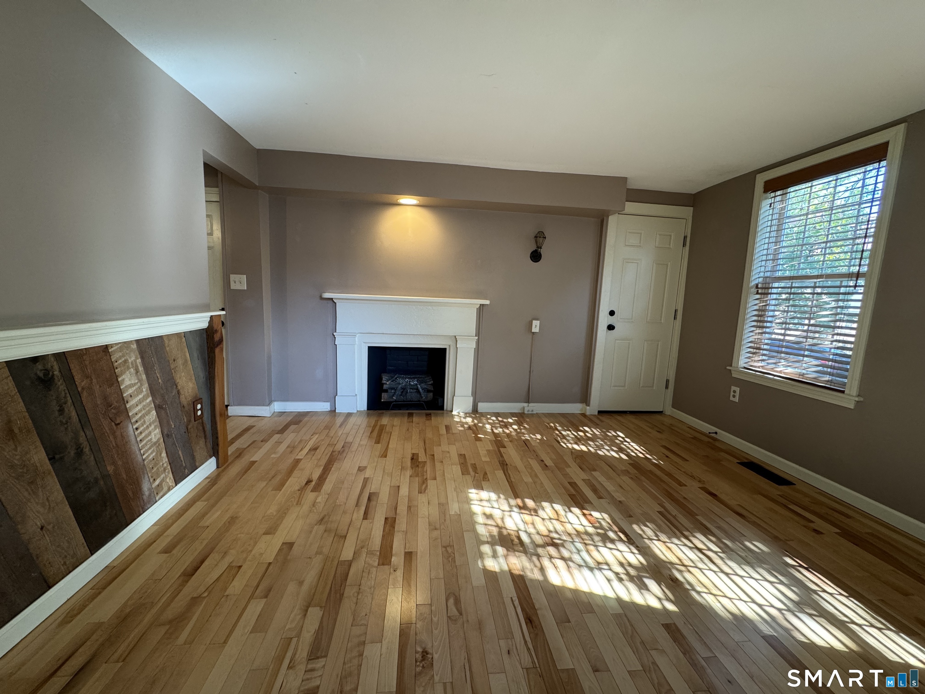 158 College 160a Street Property Photo 6