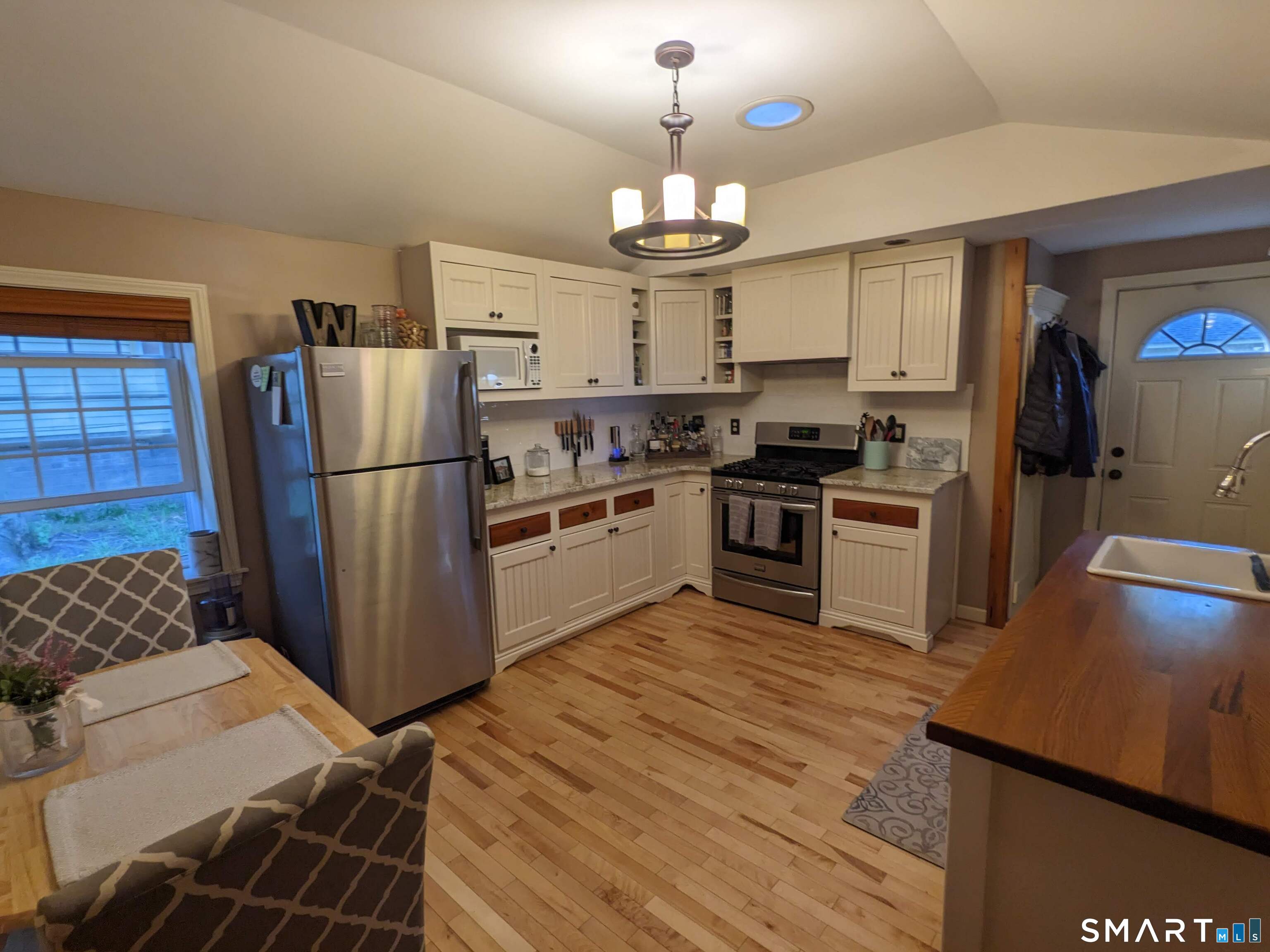158 College 160a Street Property Photo 14