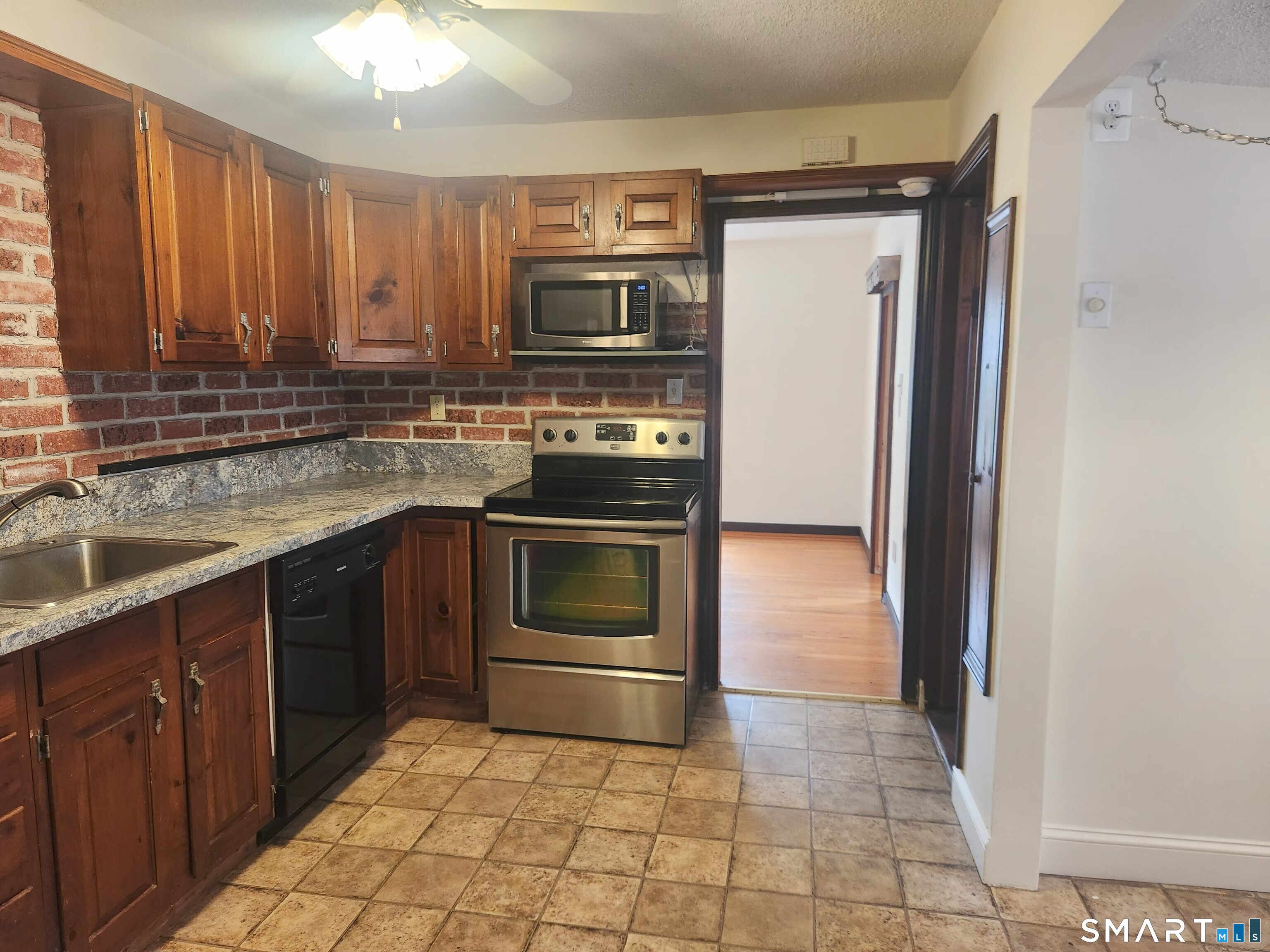 72 Waverly Park Road Property Photo 2