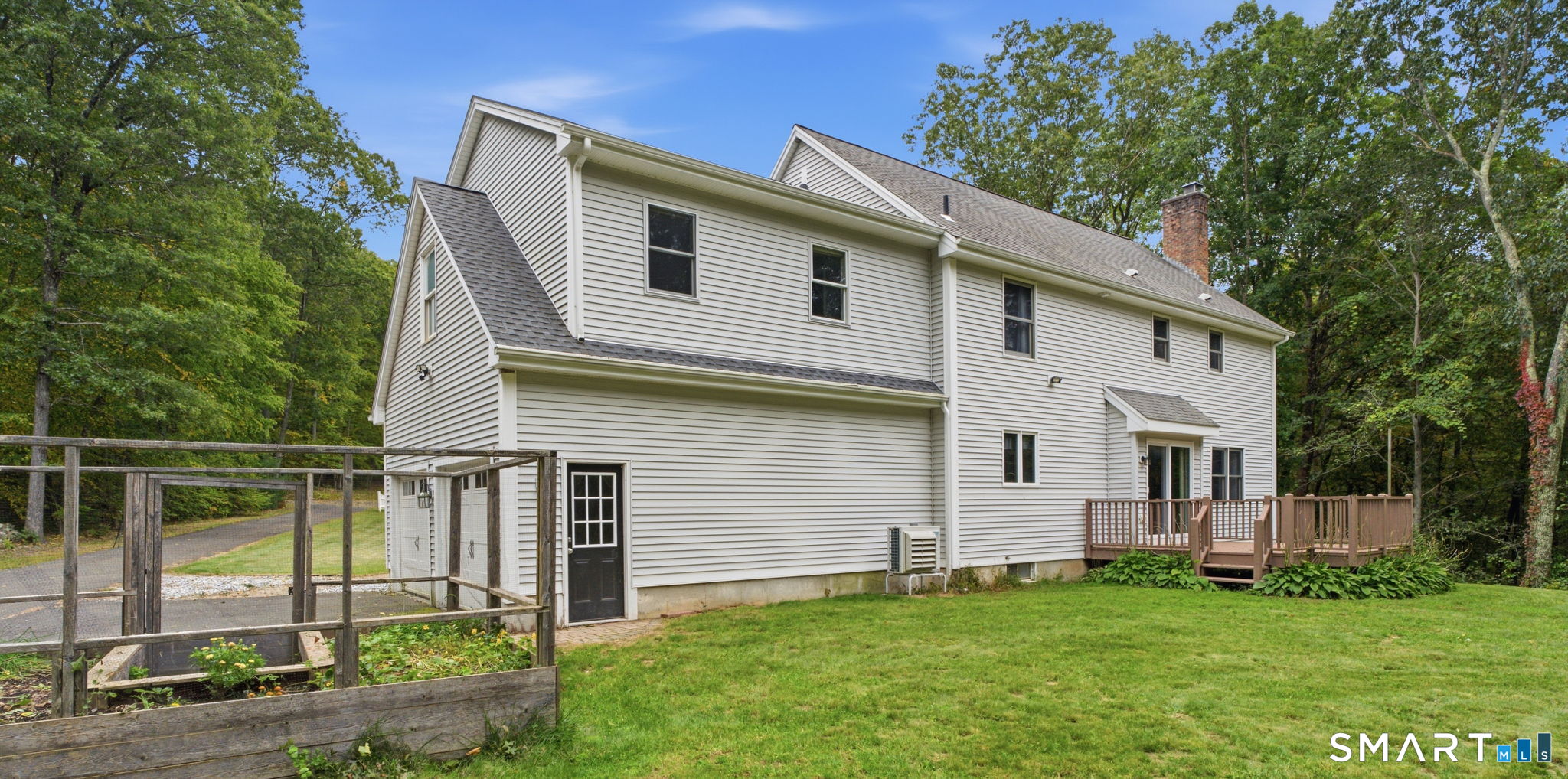 25 Carriage Drive Property Photo 6