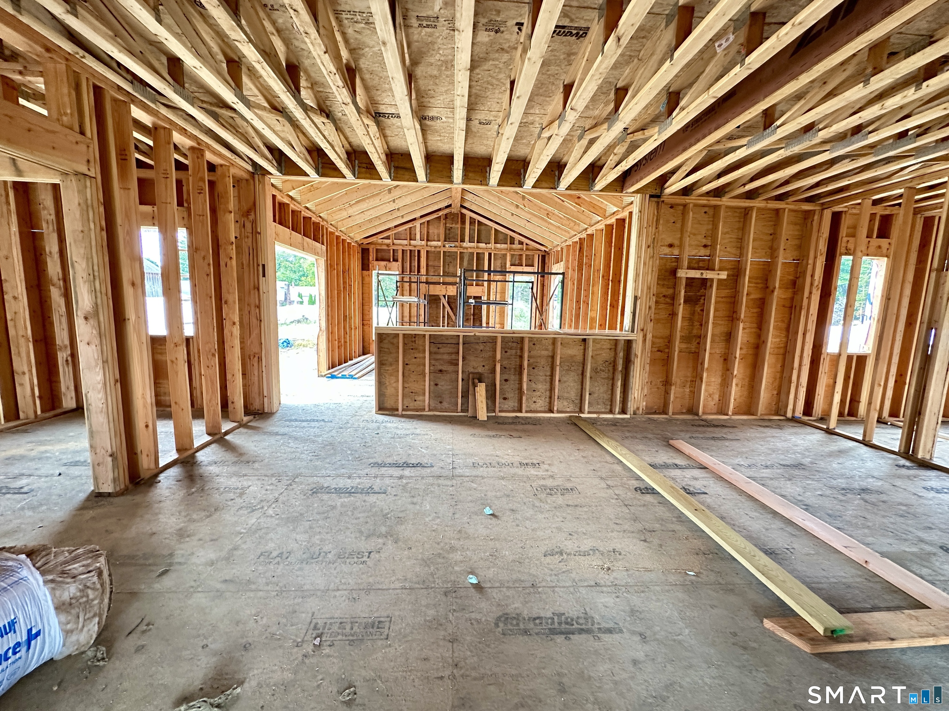 2 Elaine Drive Property Photo 5