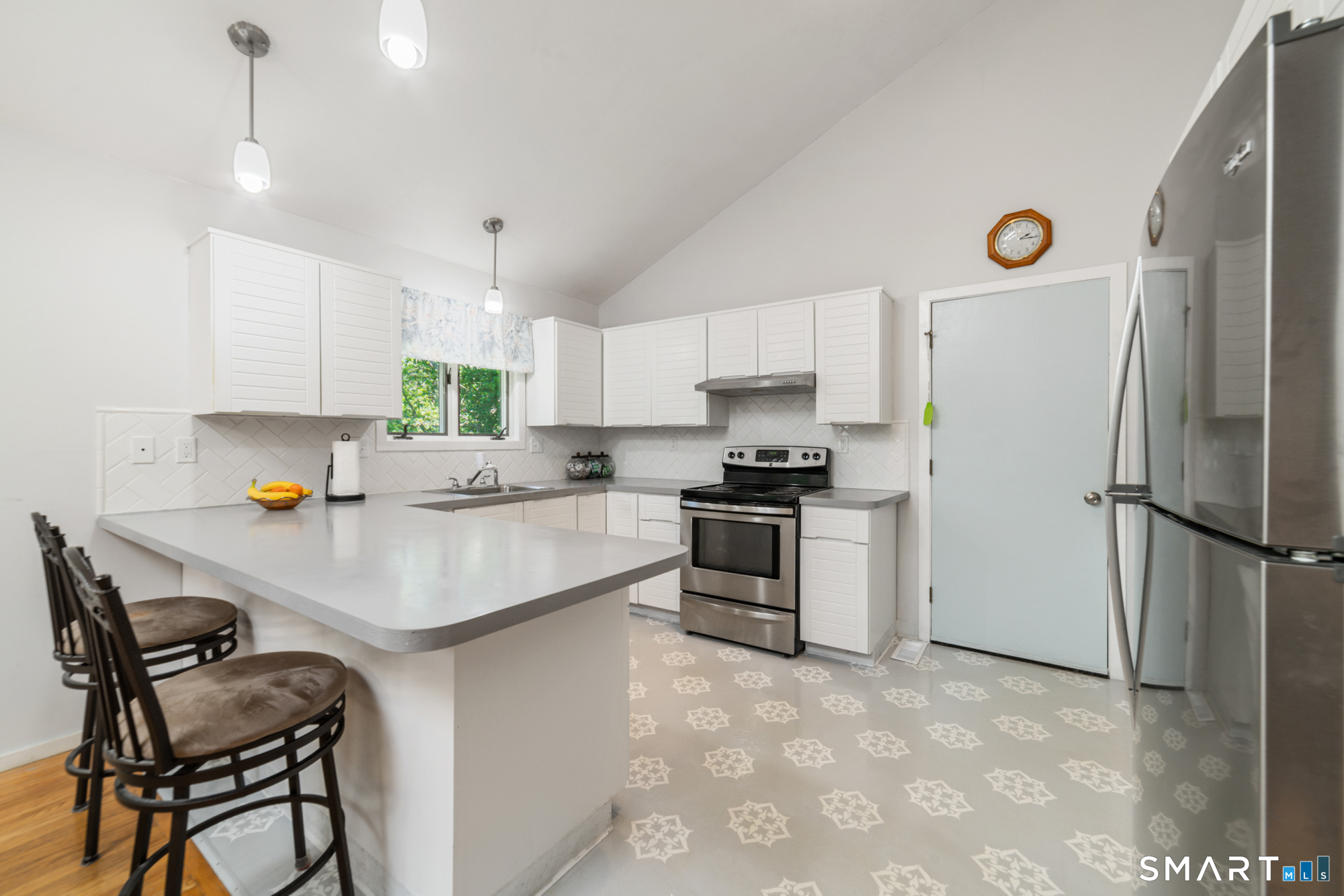 275 Wheelers Farms Road Property Photo 10